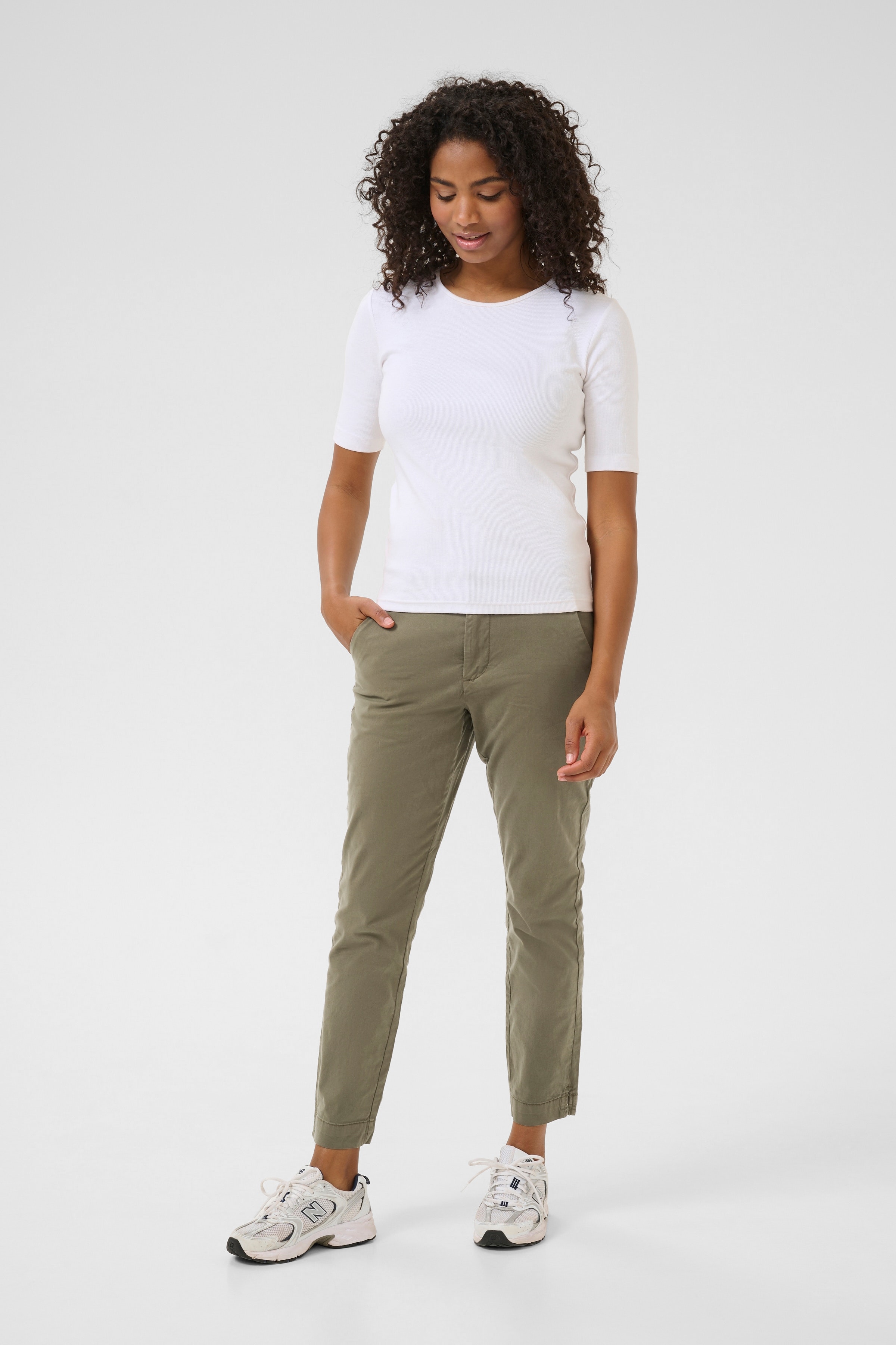 KAmette Trousers LOOKBOOK FRONT 10506121-190511