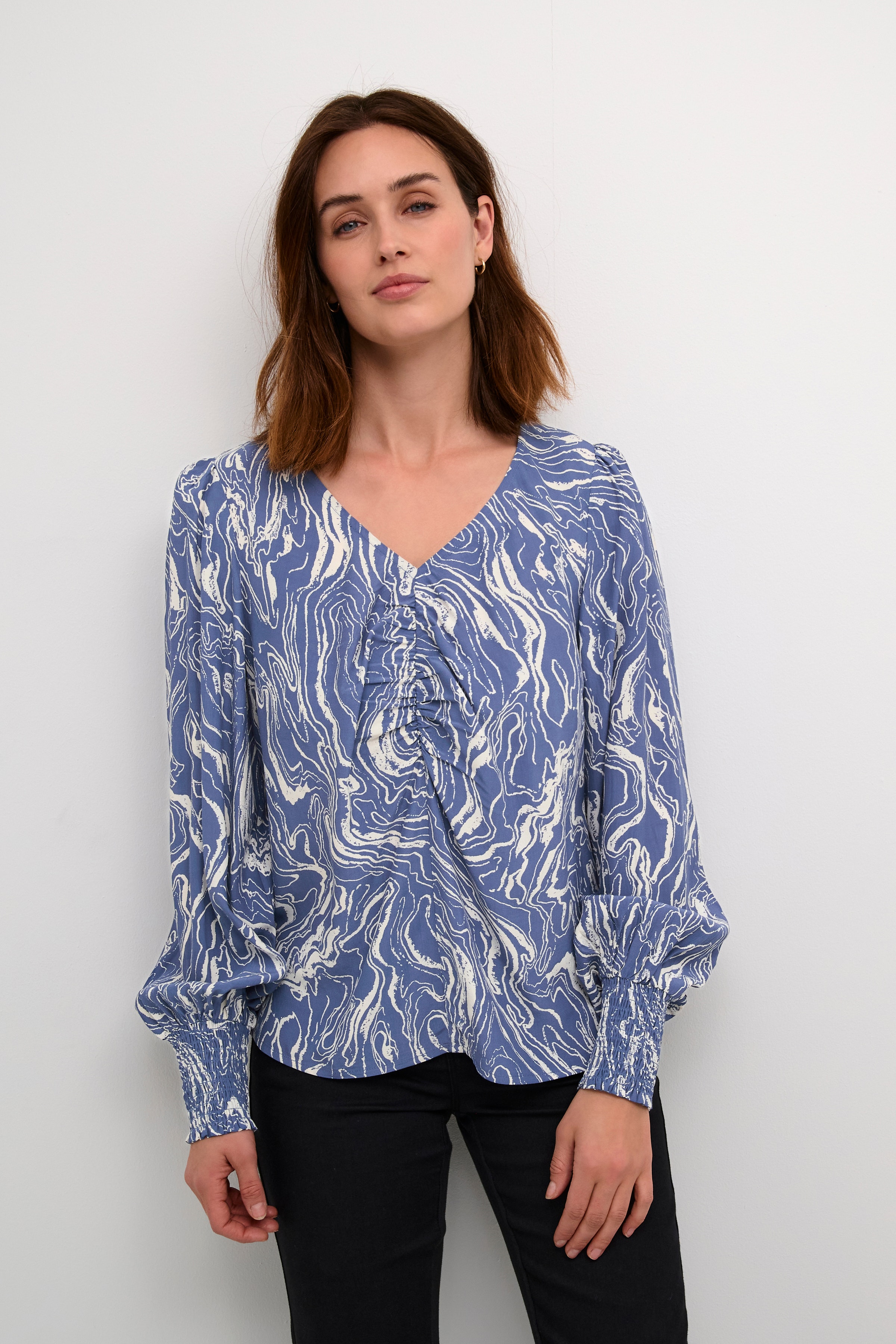 KAarona Blouse LOOKBOOK FRONT 10508919-106190