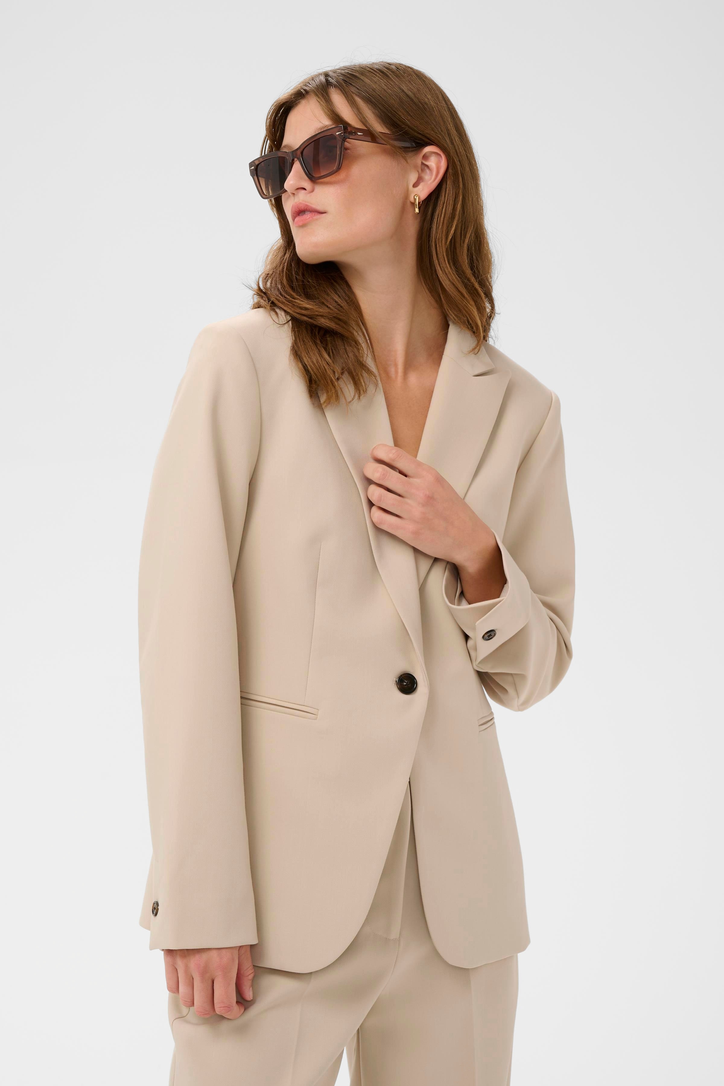 SLCorinne Blazer LOOKBOOK FRONT 30407532-130401