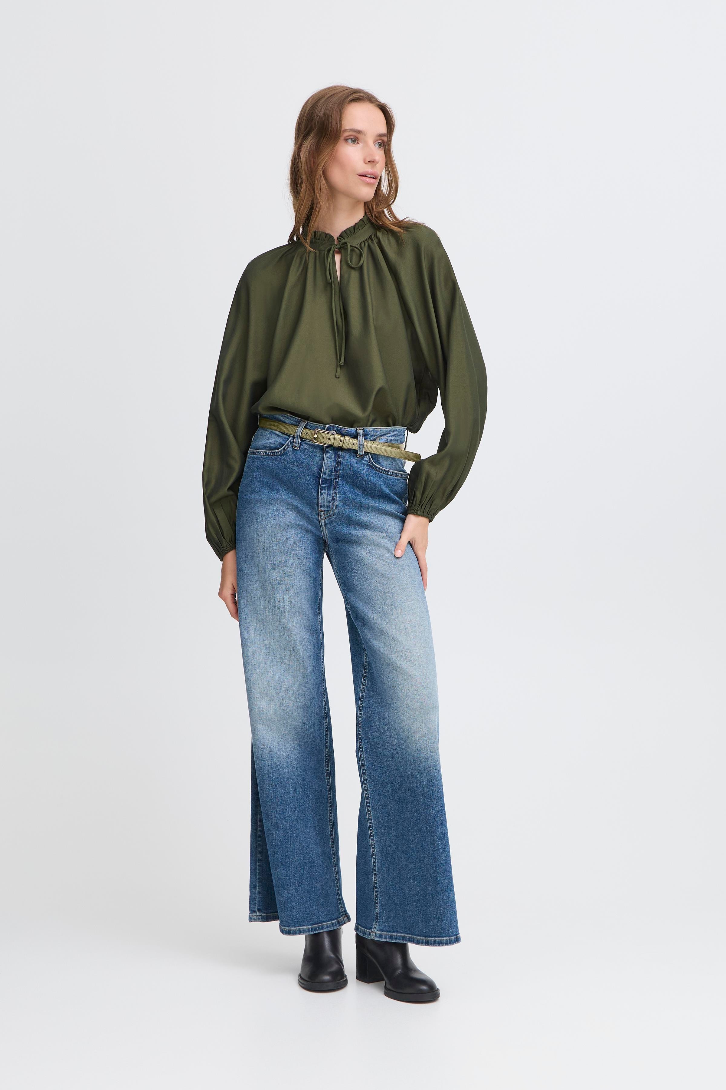 IALEANA Belte LOOKBOOK FRONT 20124375-190419