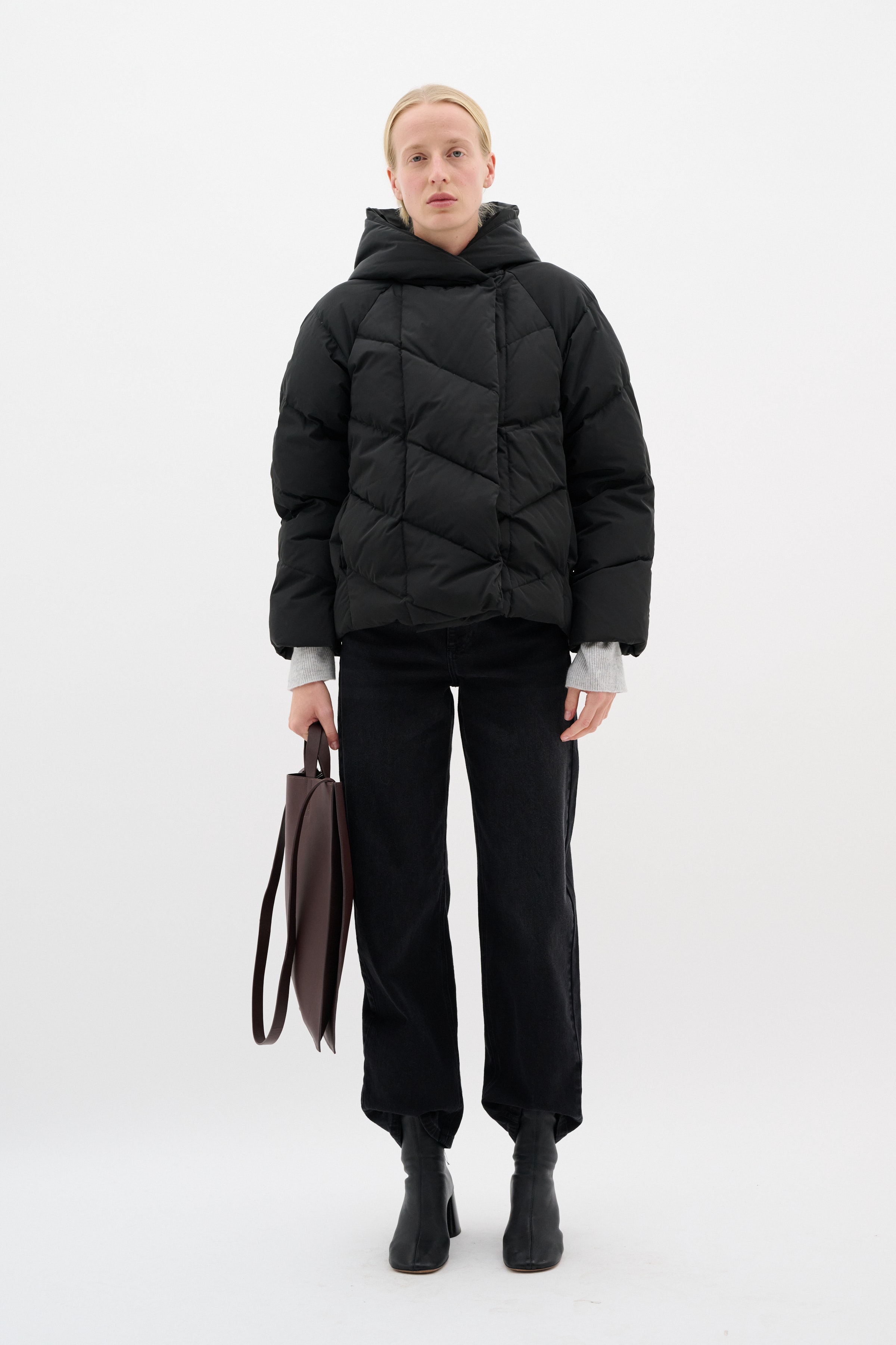 YazIW Daunen Mantel LOOKBOOK FRONT 30110619-194008
