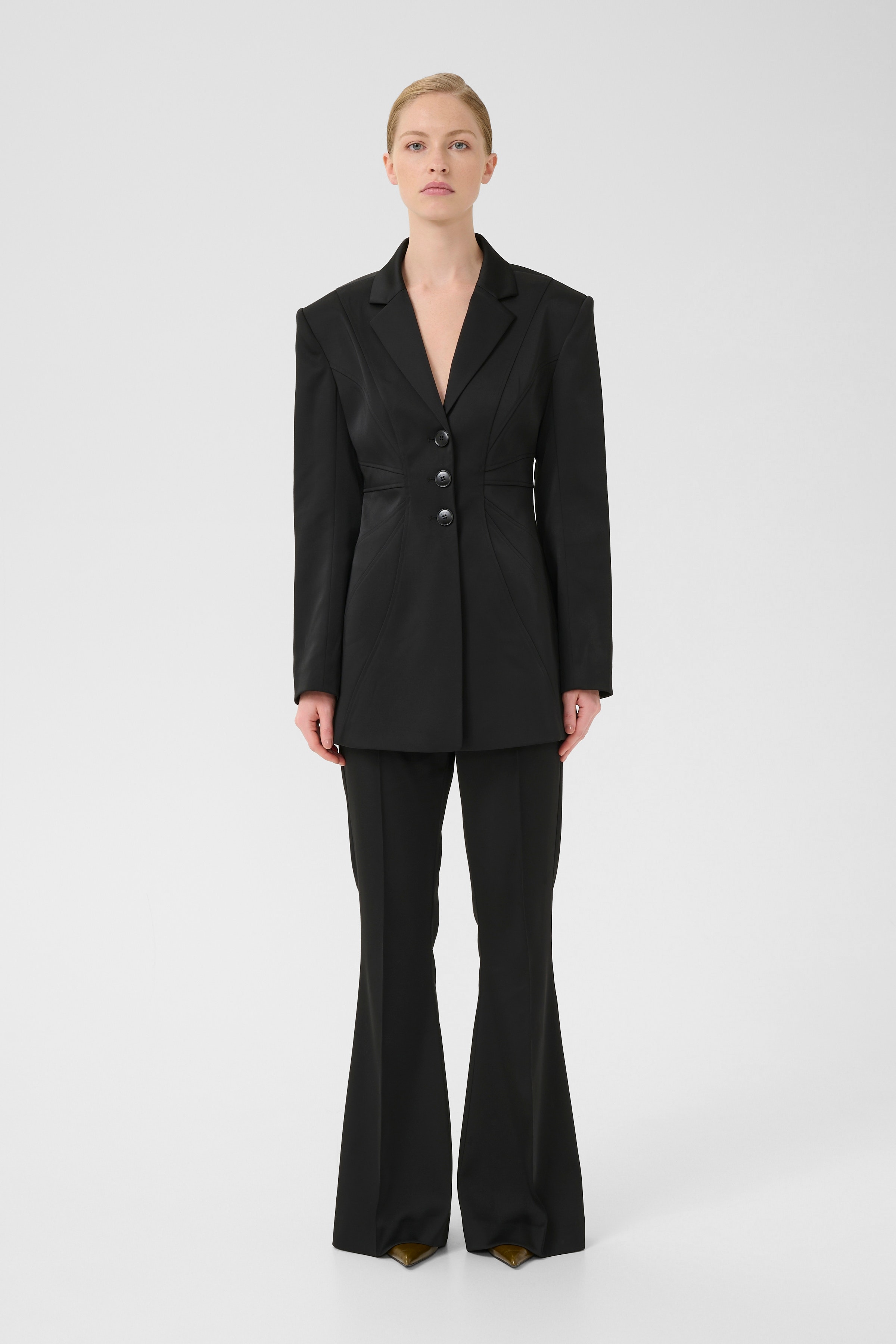 GZlatia Trousers LOOKBOOK FRONT 10910705-100017