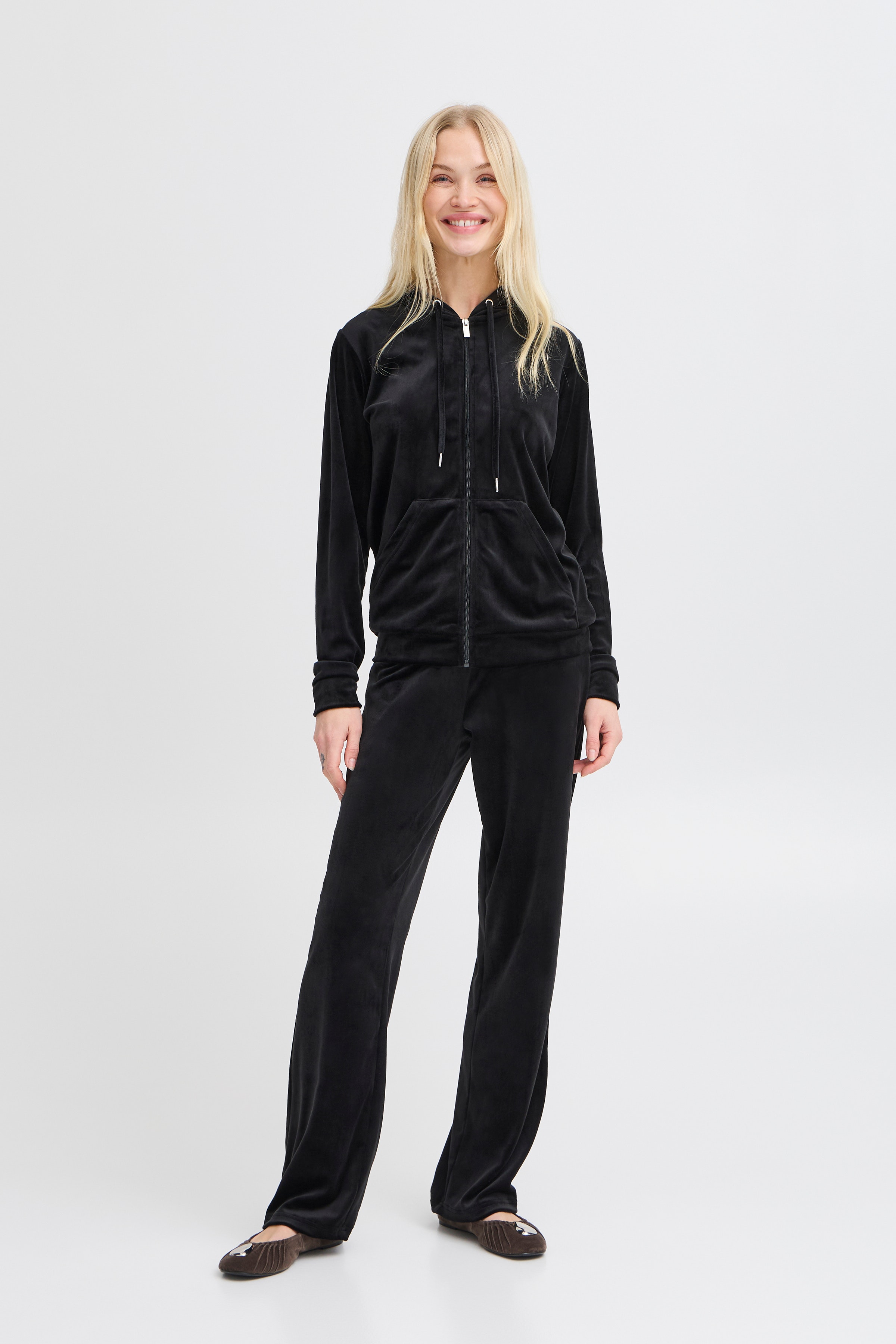 BYMITZA Joggingsæt LOOKBOOK FRONT 20810786-200451