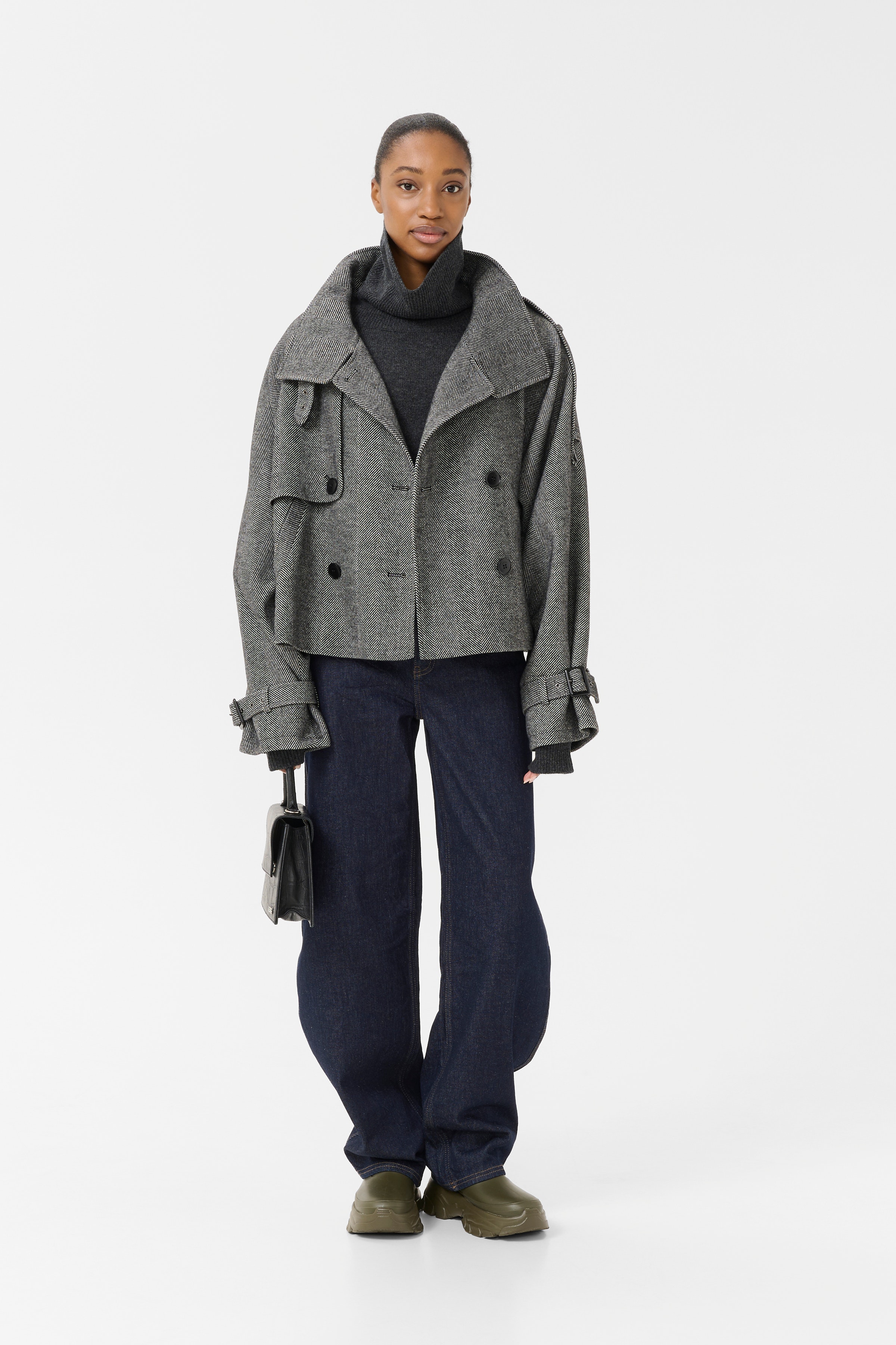 GZavic Outerwear LOOKBOOK FRONT 10910324-107732