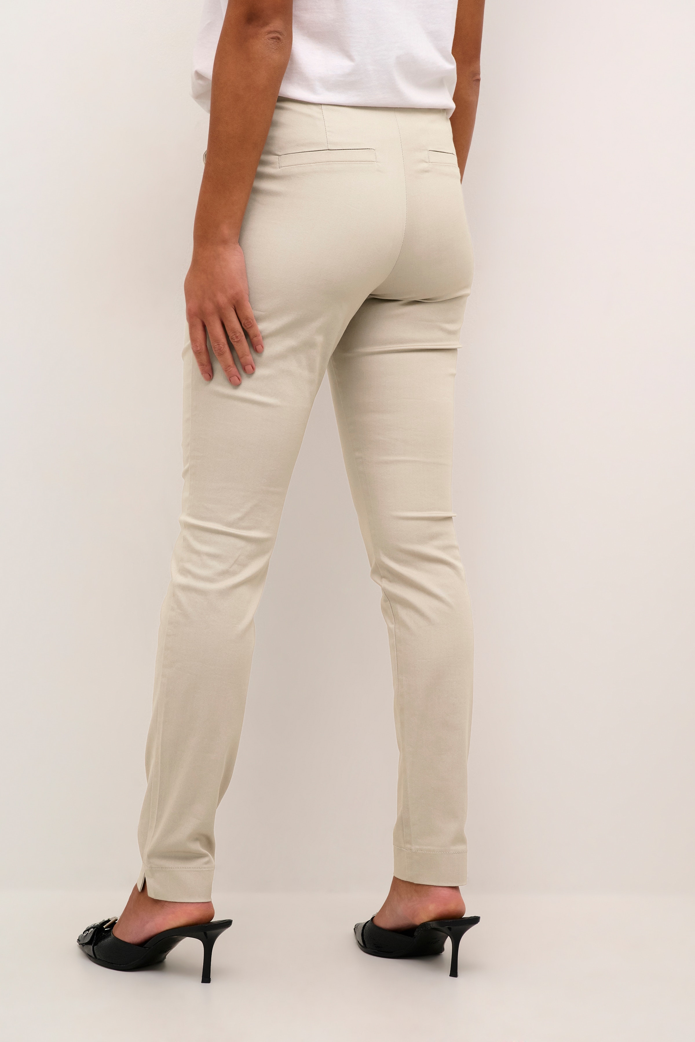 KAlea Trousers LOOKBOOK BACK 10509141-151305