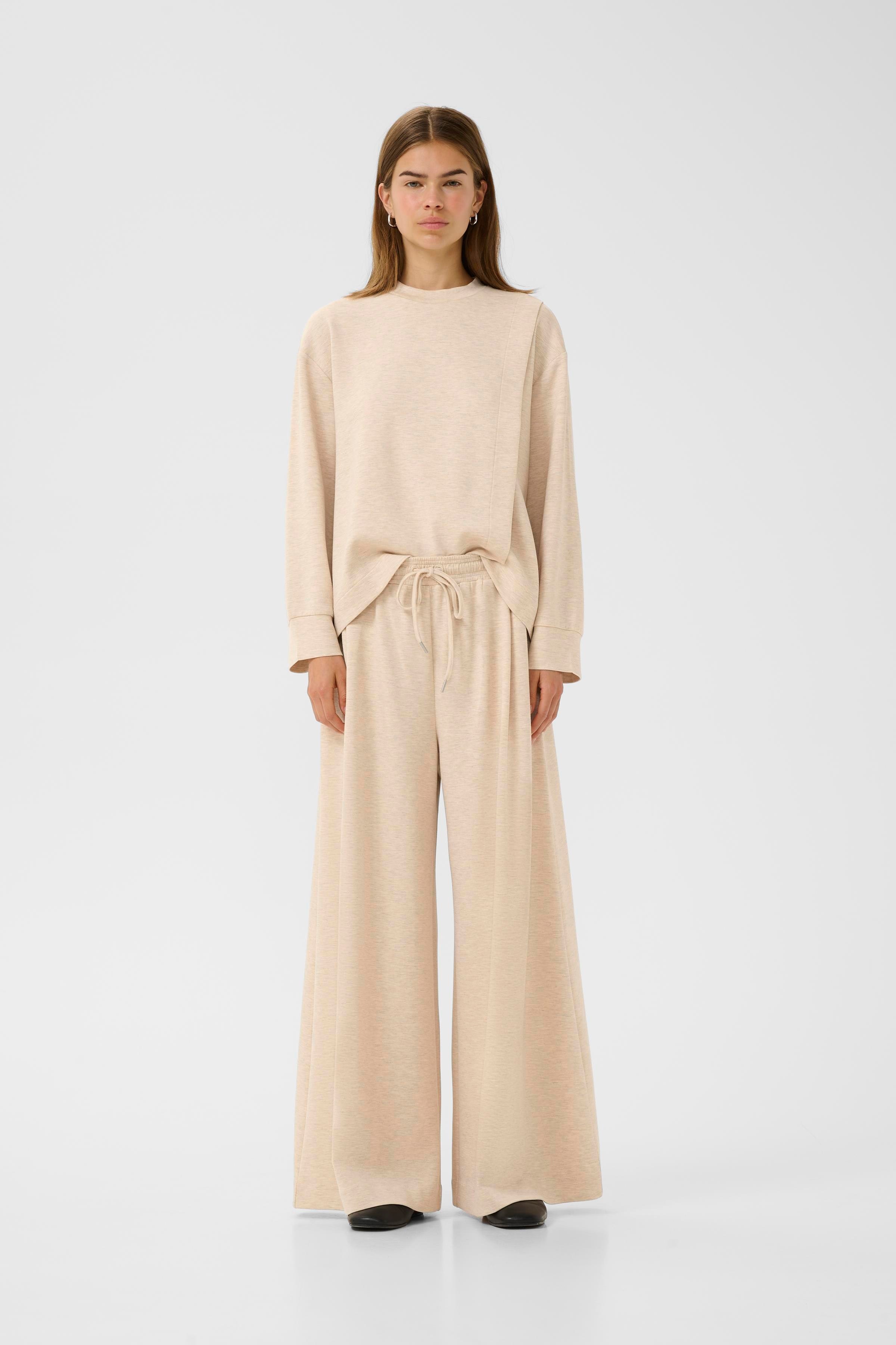 GidaIW Trousers LOOKBOOK FRONT 30111107-1304031