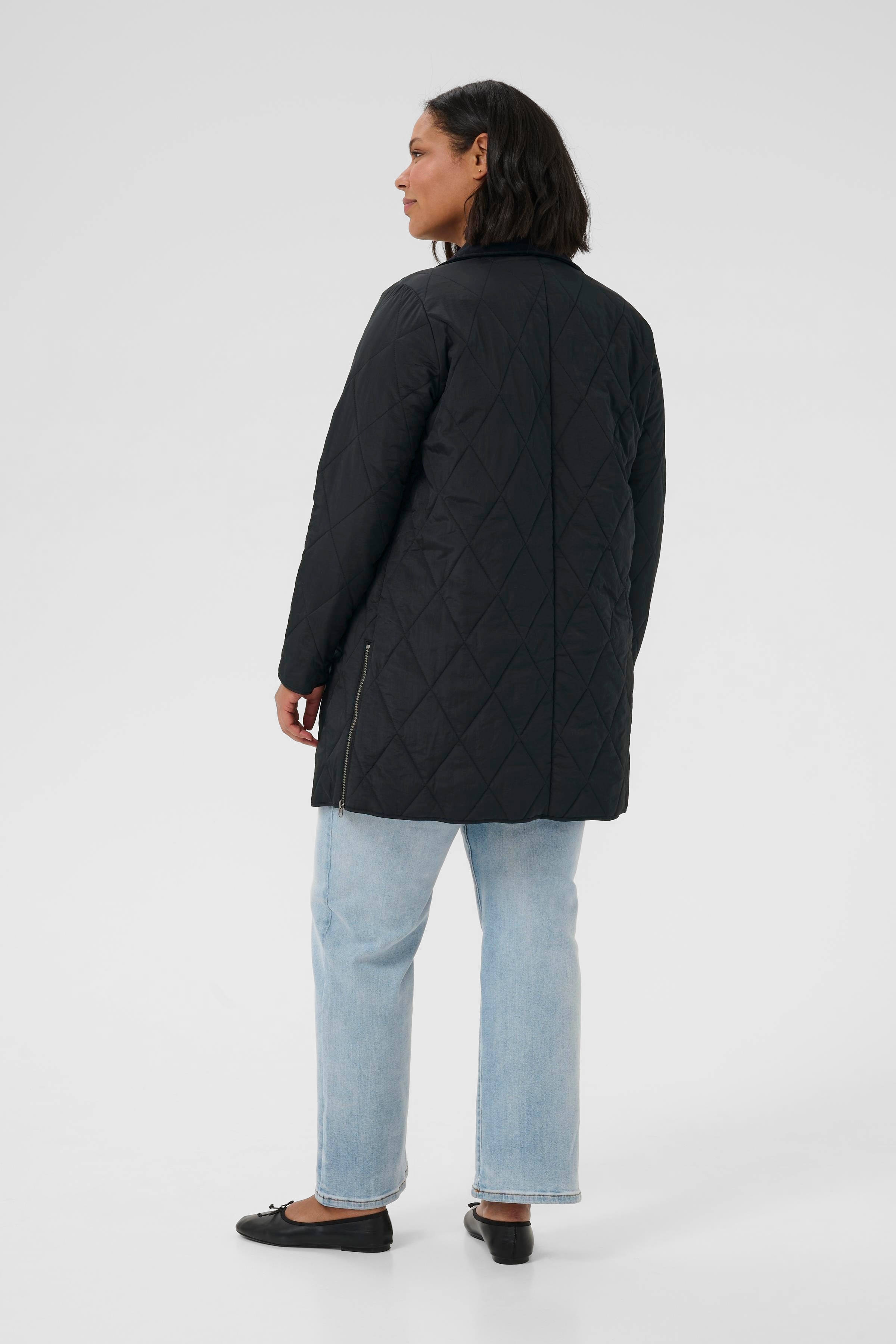 KCnelli Outerwear LOOKBOOK BACK 10583498-100121