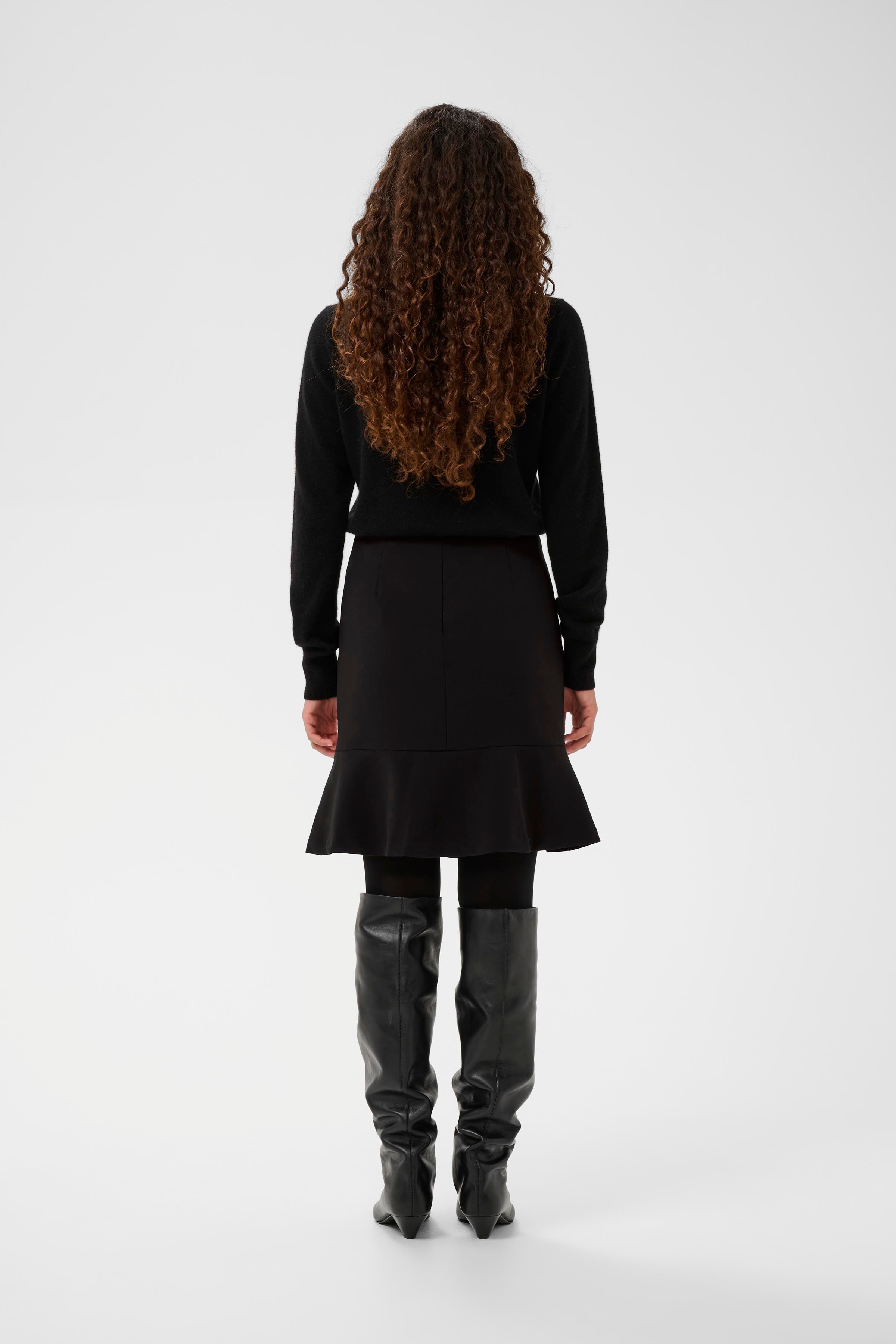 SebbyIW Skirt LOOKBOOK BACK 30111101-194008