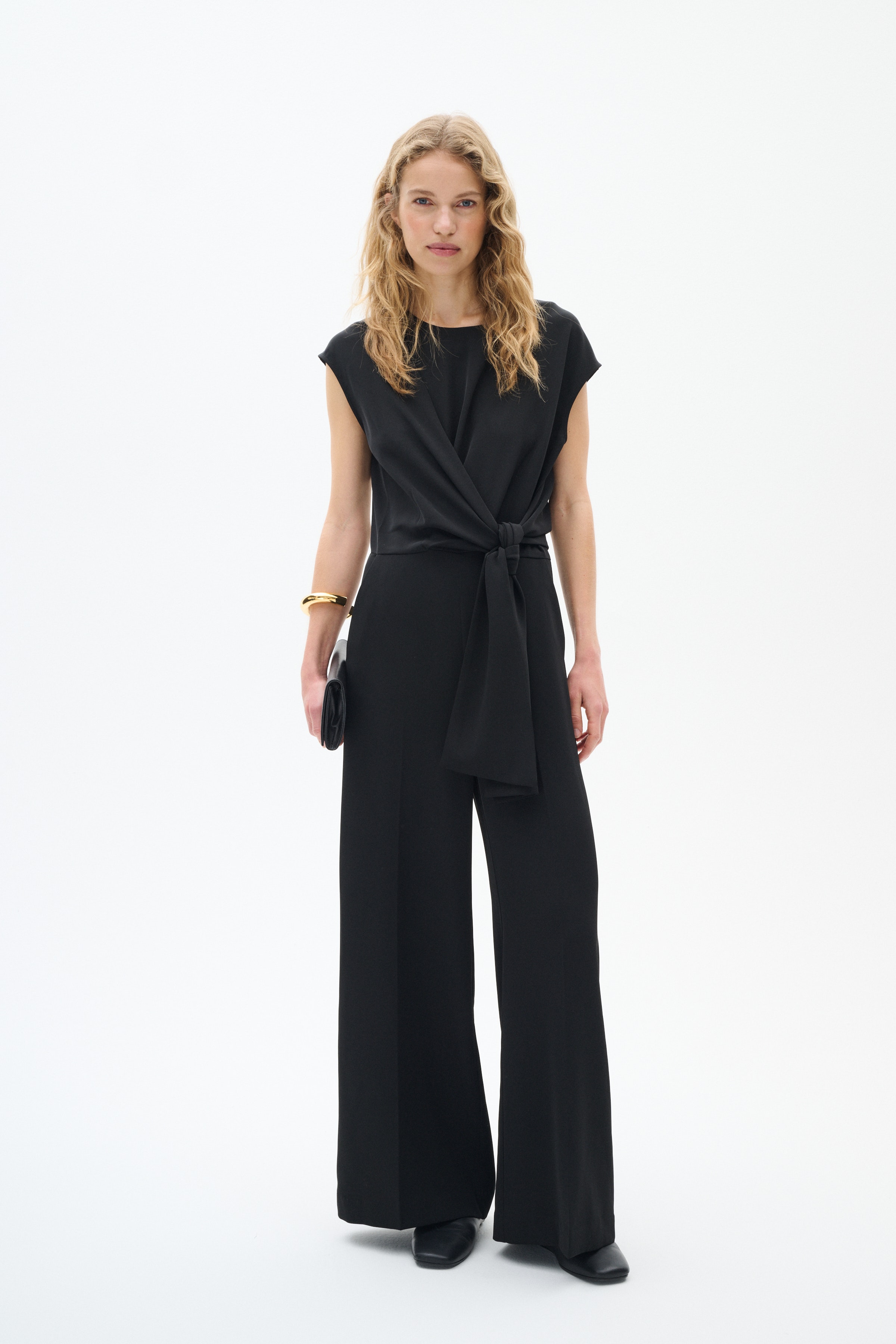 ZhenyIW Overall LOOKBOOK FRONT 30110096-194008