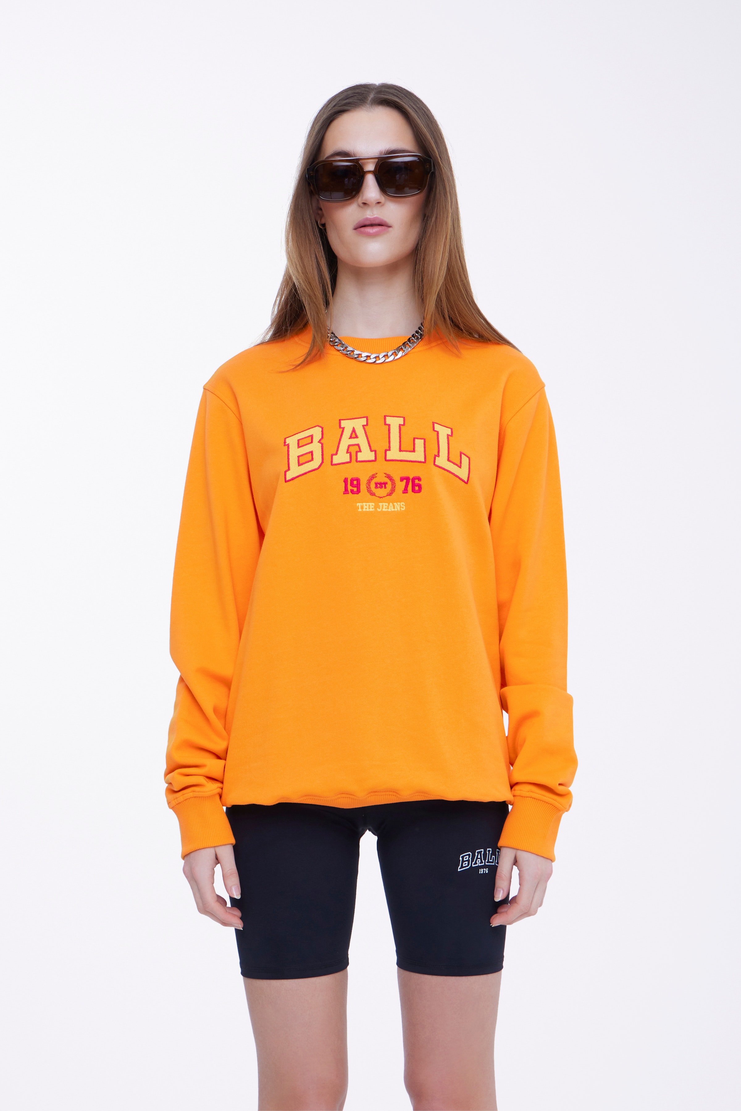 L. TAYLOR SWEATSHIRT LOOKBOOK FRONT 50400052-151263