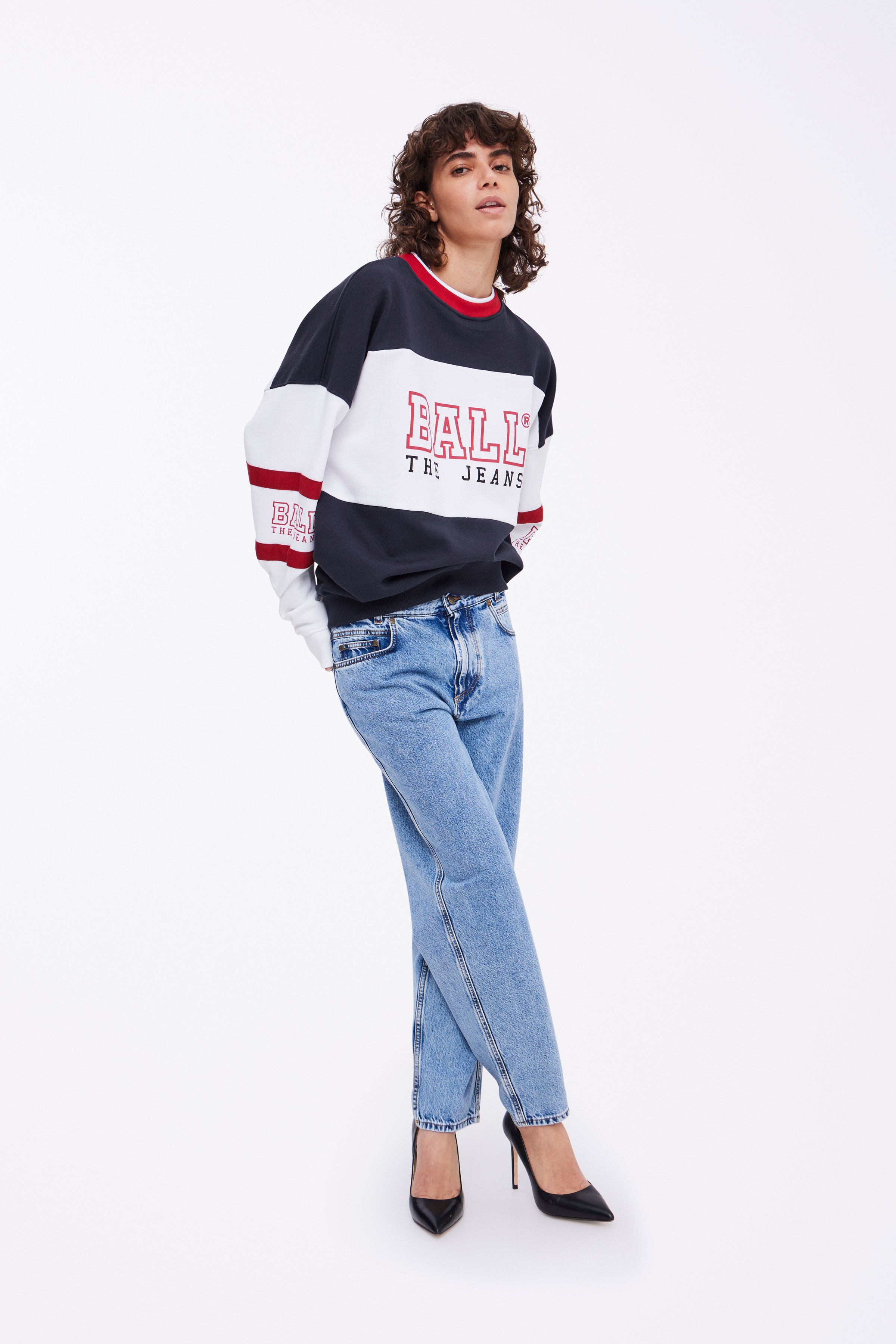 R. WILLEY ORIGINAL SWEATSHIRT LOOKBOOK FRONT 50400071-194127