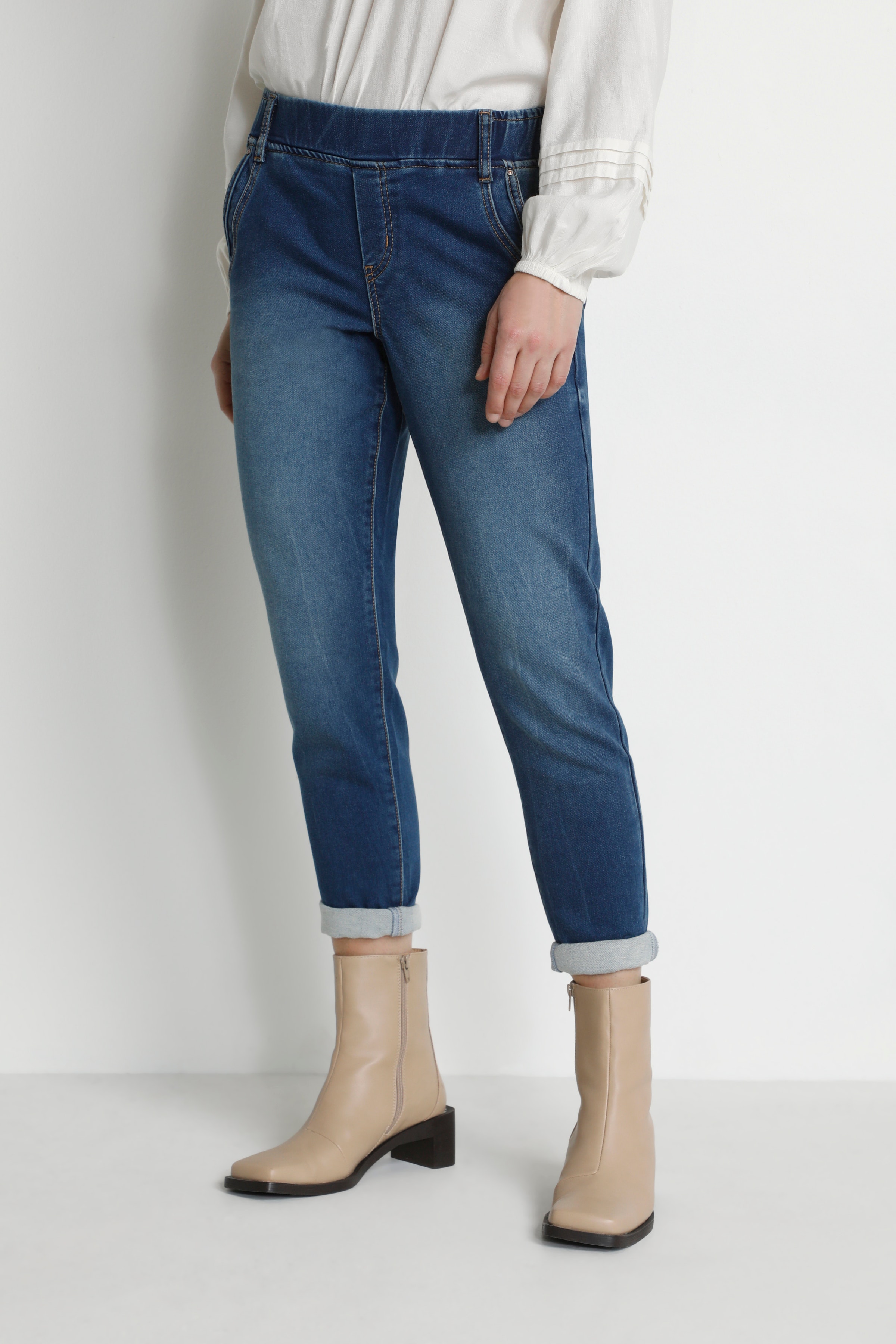 CRDinja Jeans LOOKBOOK FRONT 10610091-100114