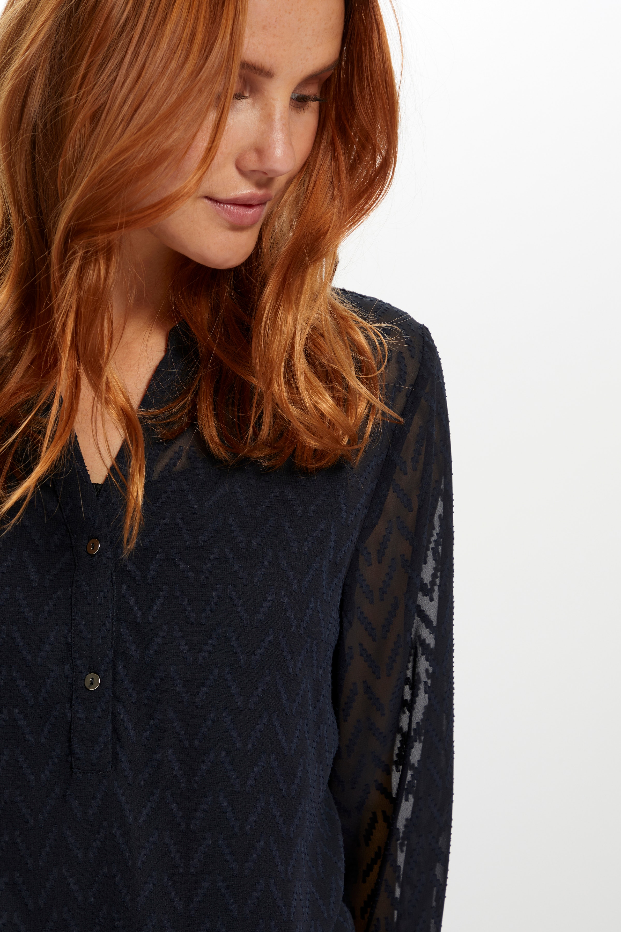 IlaizaSZ Shirt

 LOOKBOOK DETAIL 30511949-193911