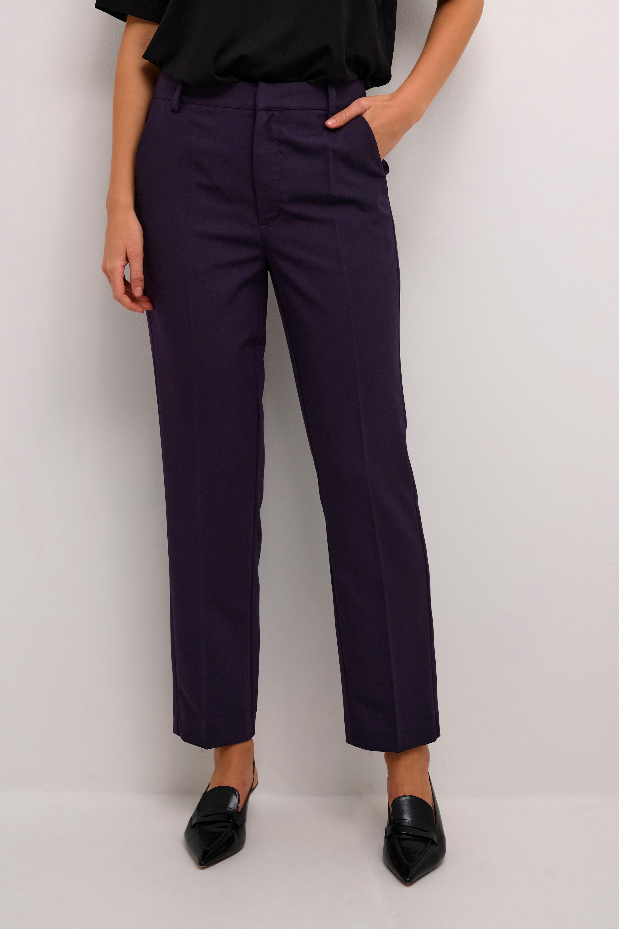 KAsakura Trousers LOOKBOOK FRONT 10507770-106557