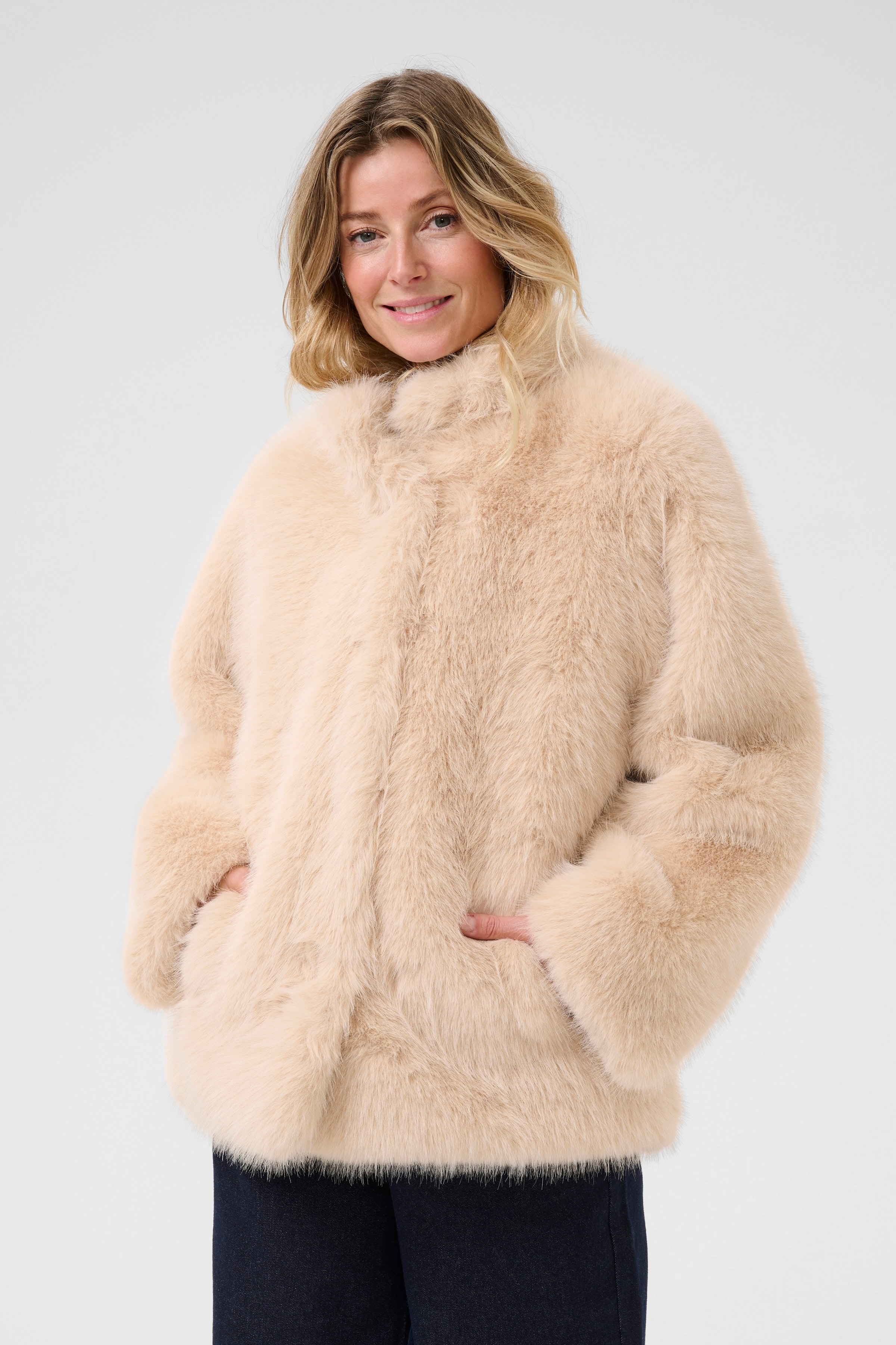 CRFrimia Ytterplagg LOOKBOOK FRONT 10614013-107902