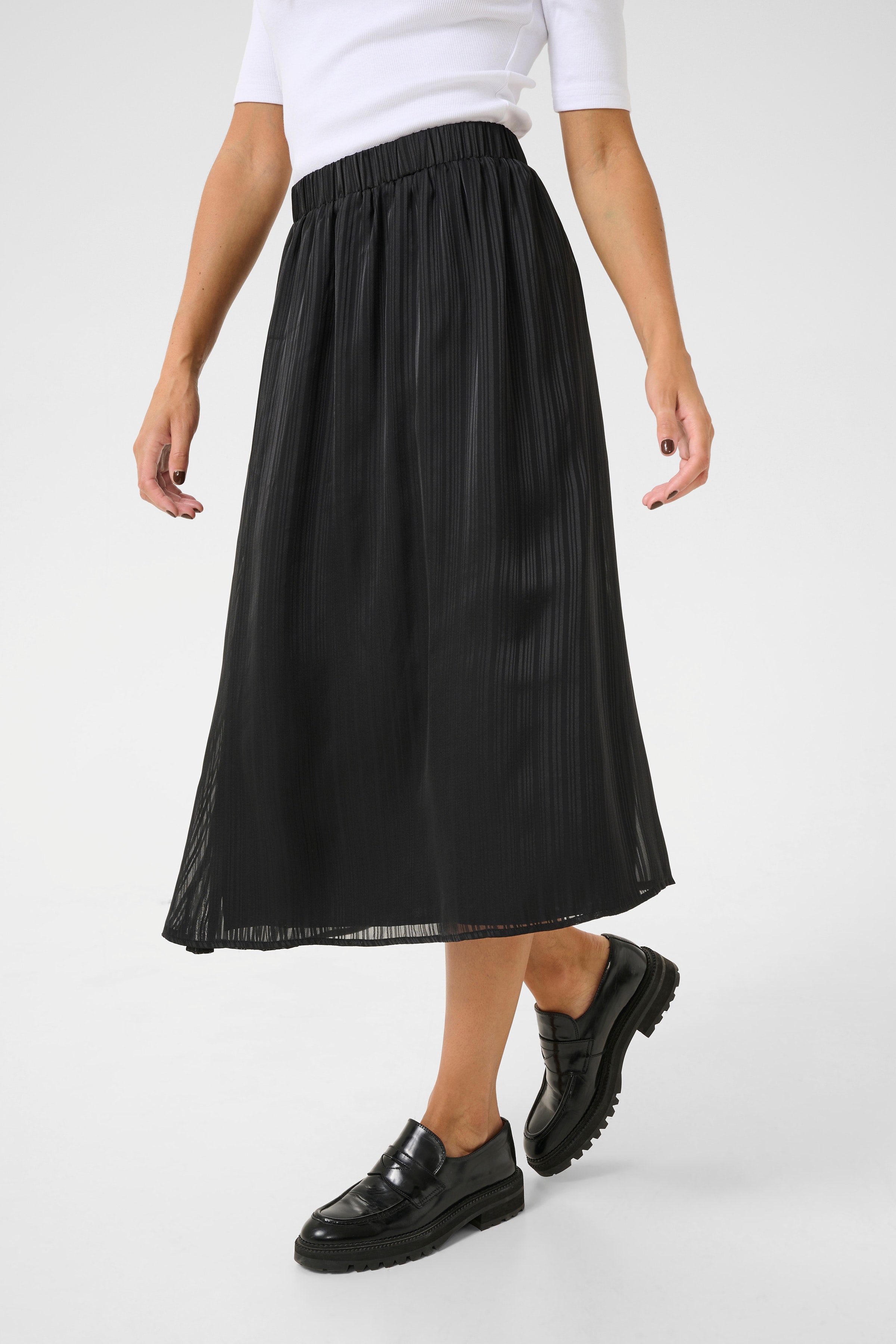 KAmille Skirt LOOKBOOK FRONT 10510251-100121