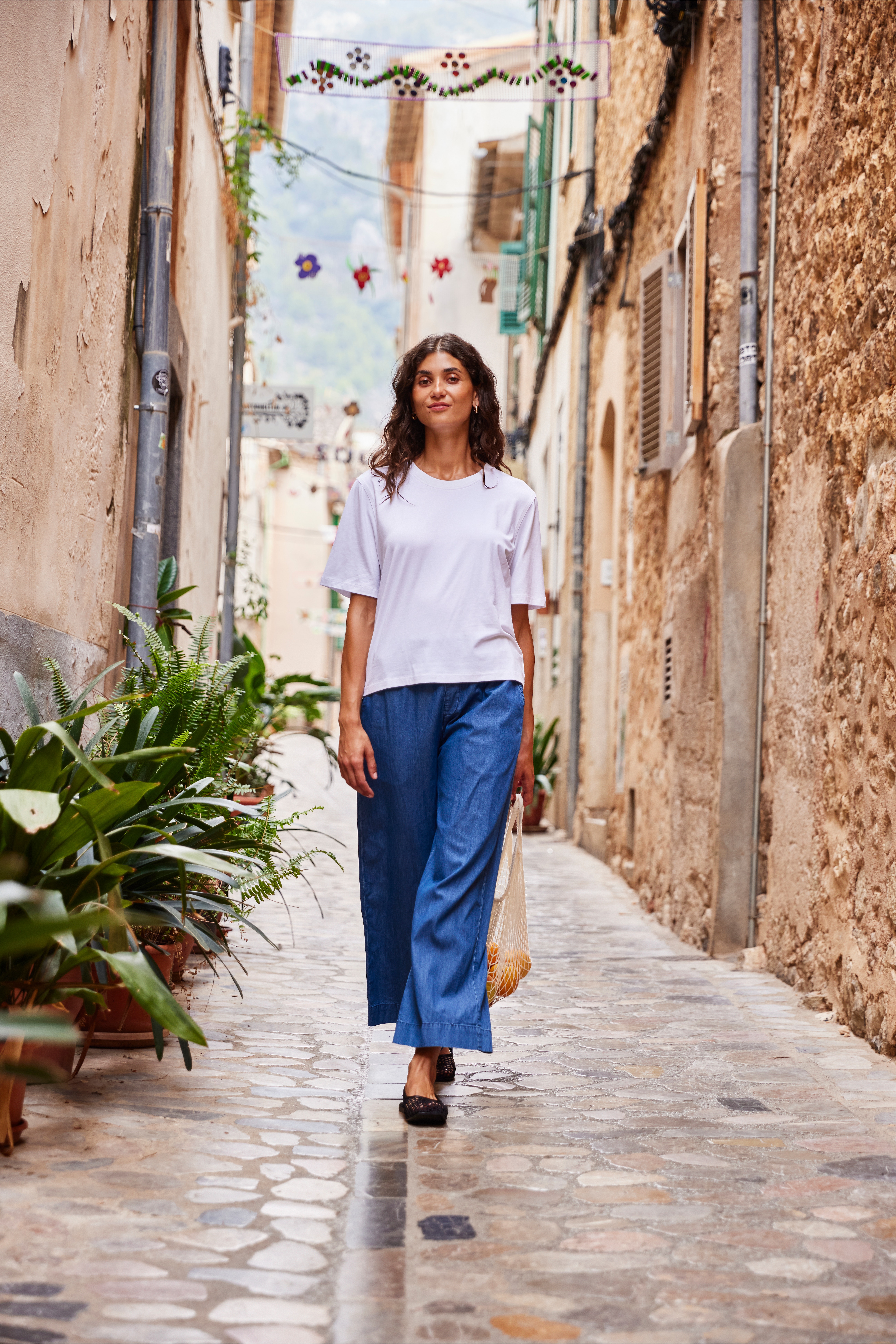 FRKINDRA Trousers LOCATION NONE 20615747-200077