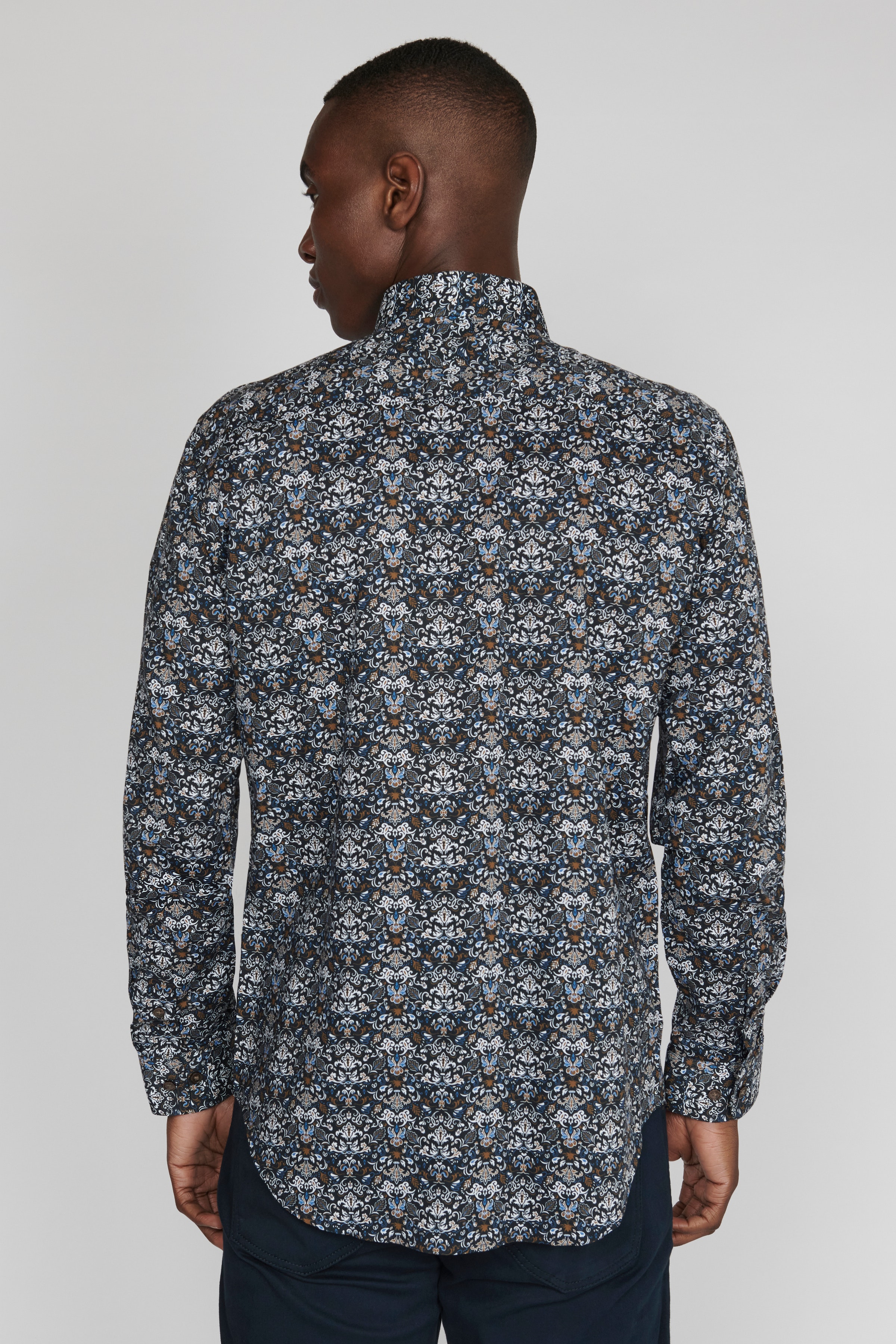 MAtrostol Shirt LOOKBOOK BACK 30206963-180930