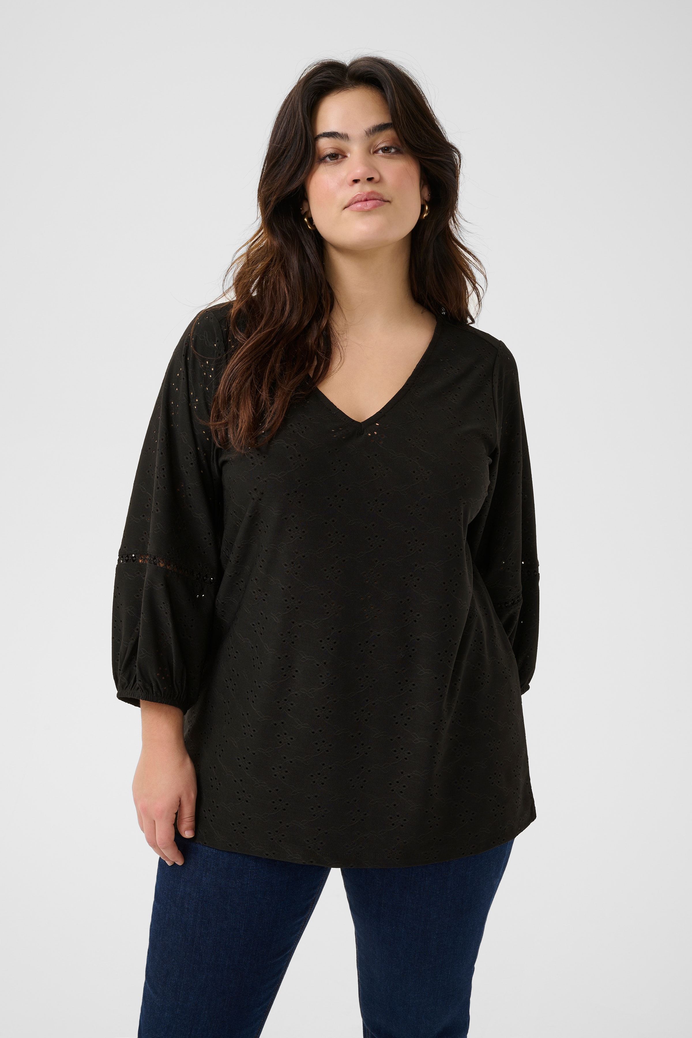 KCtara Bluse LOOKBOOK FRONT 10583553-106480