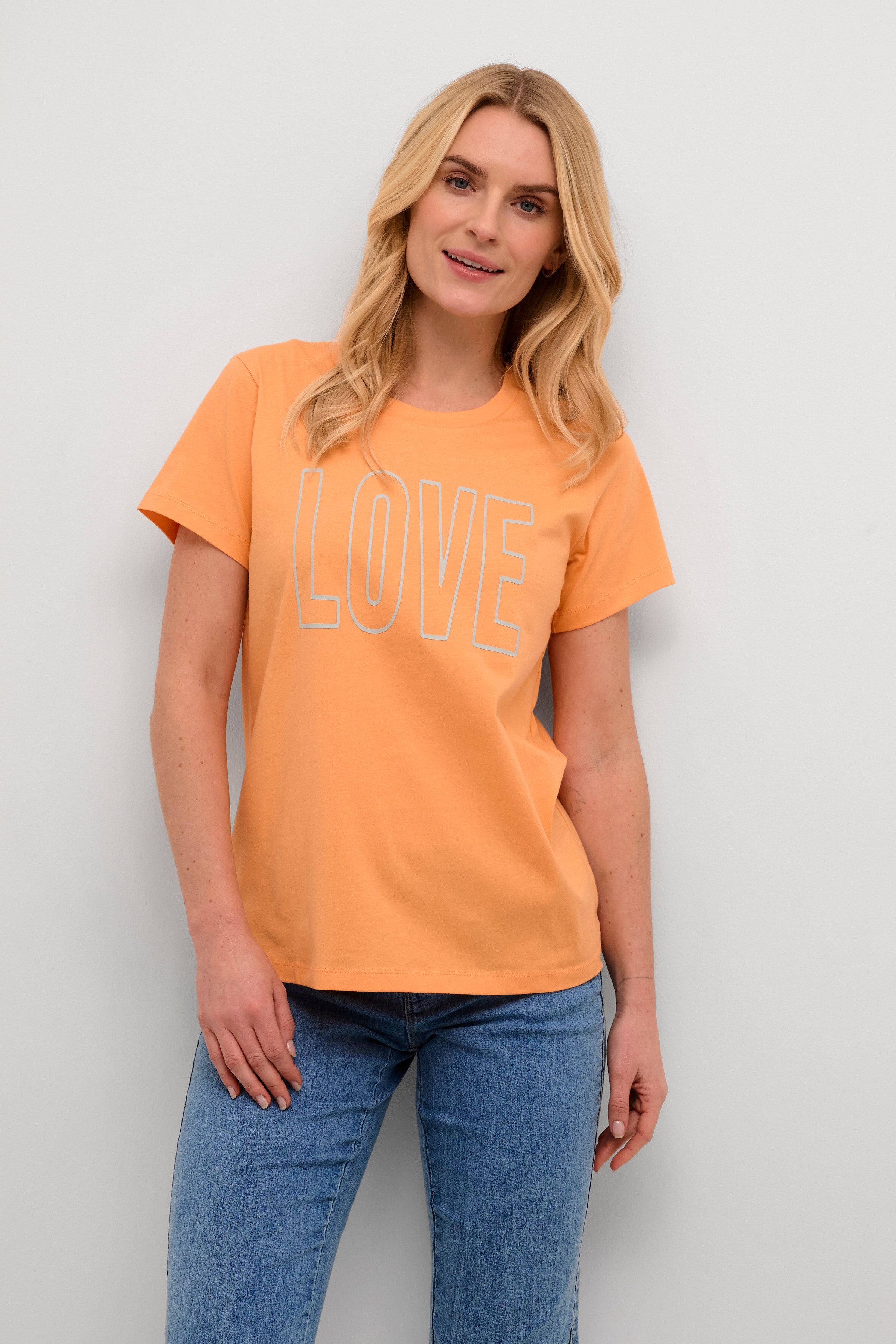 KAmaddie T-shirt LOOKBOOK FRONT 10552197-151245