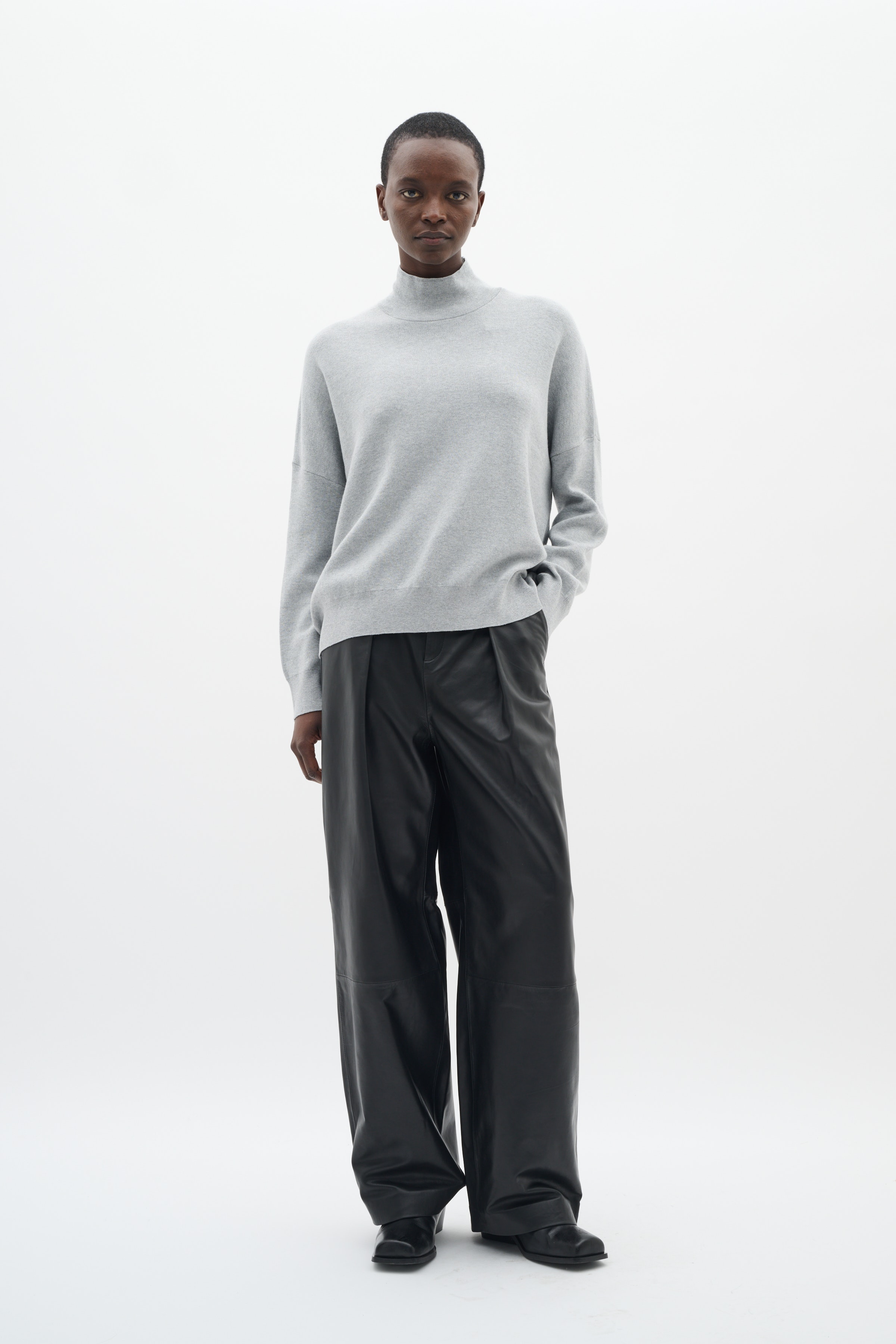 BrodiaIW Bukser LOOKBOOK FRONT 30110997-194008