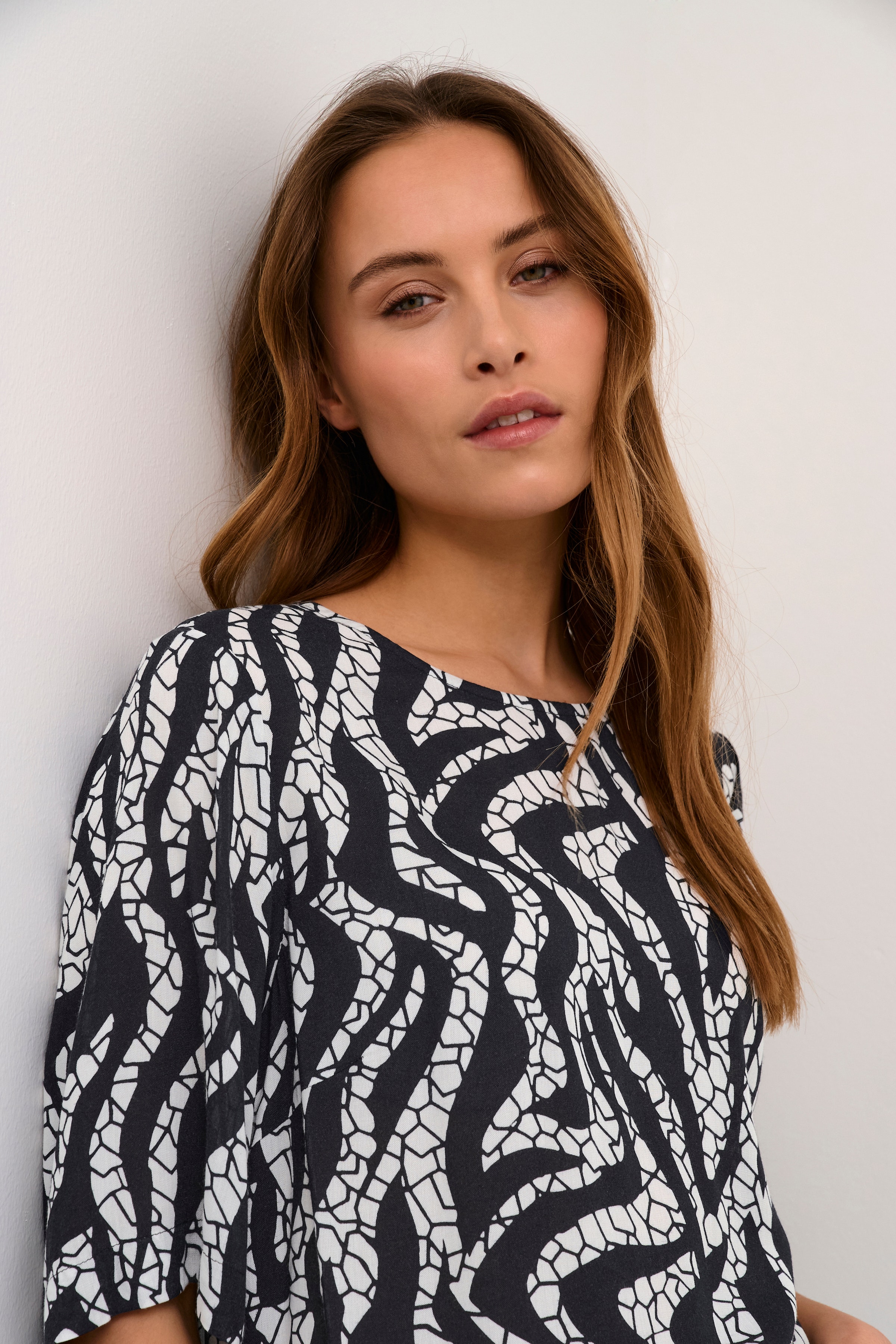 BPzelina Blouse LOOKBOOK DETAIL 10590648-105765B