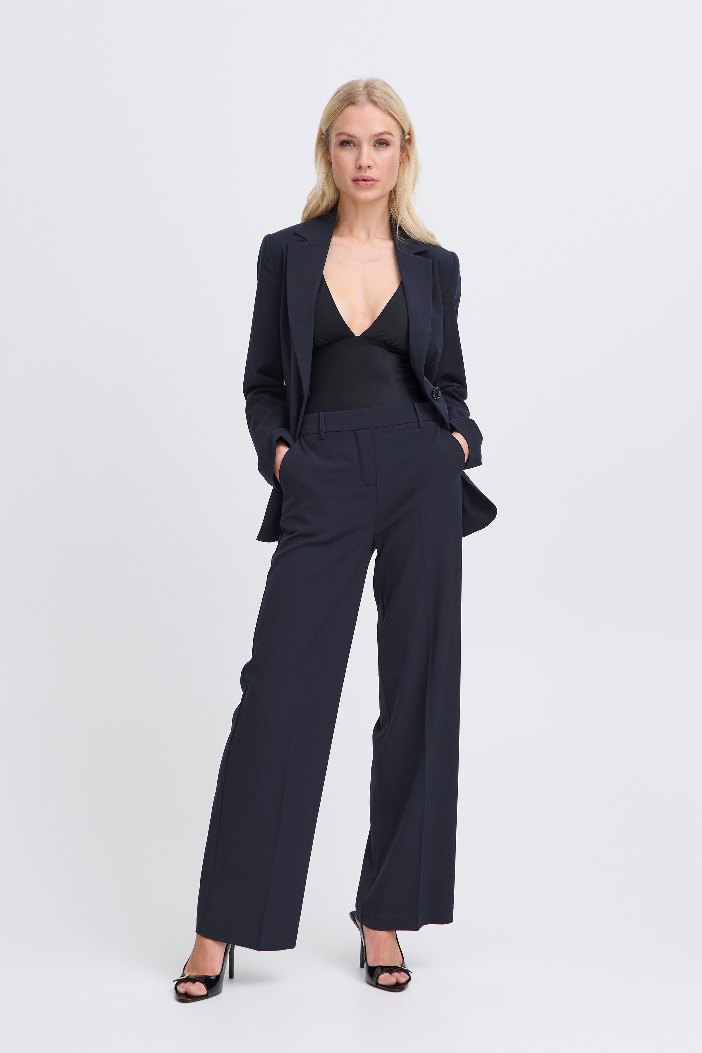 BYDANTA Trousers LOOKBOOK FRONT 20806640-194020