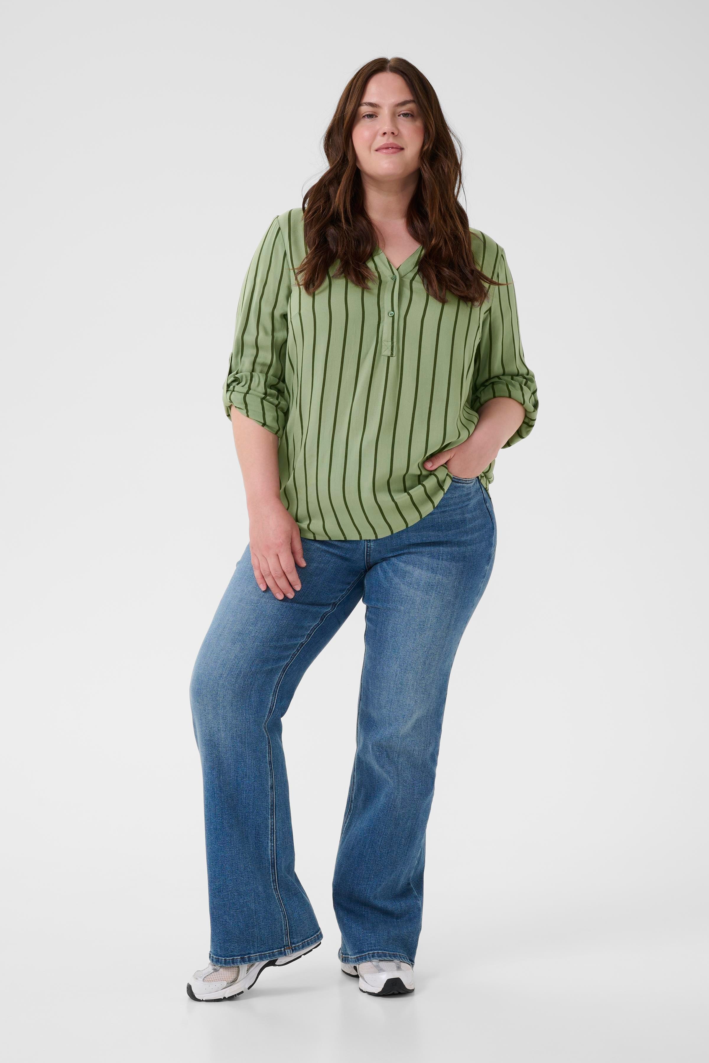 KCsida Blouse LOOKBOOK FRONT 10580350-109015