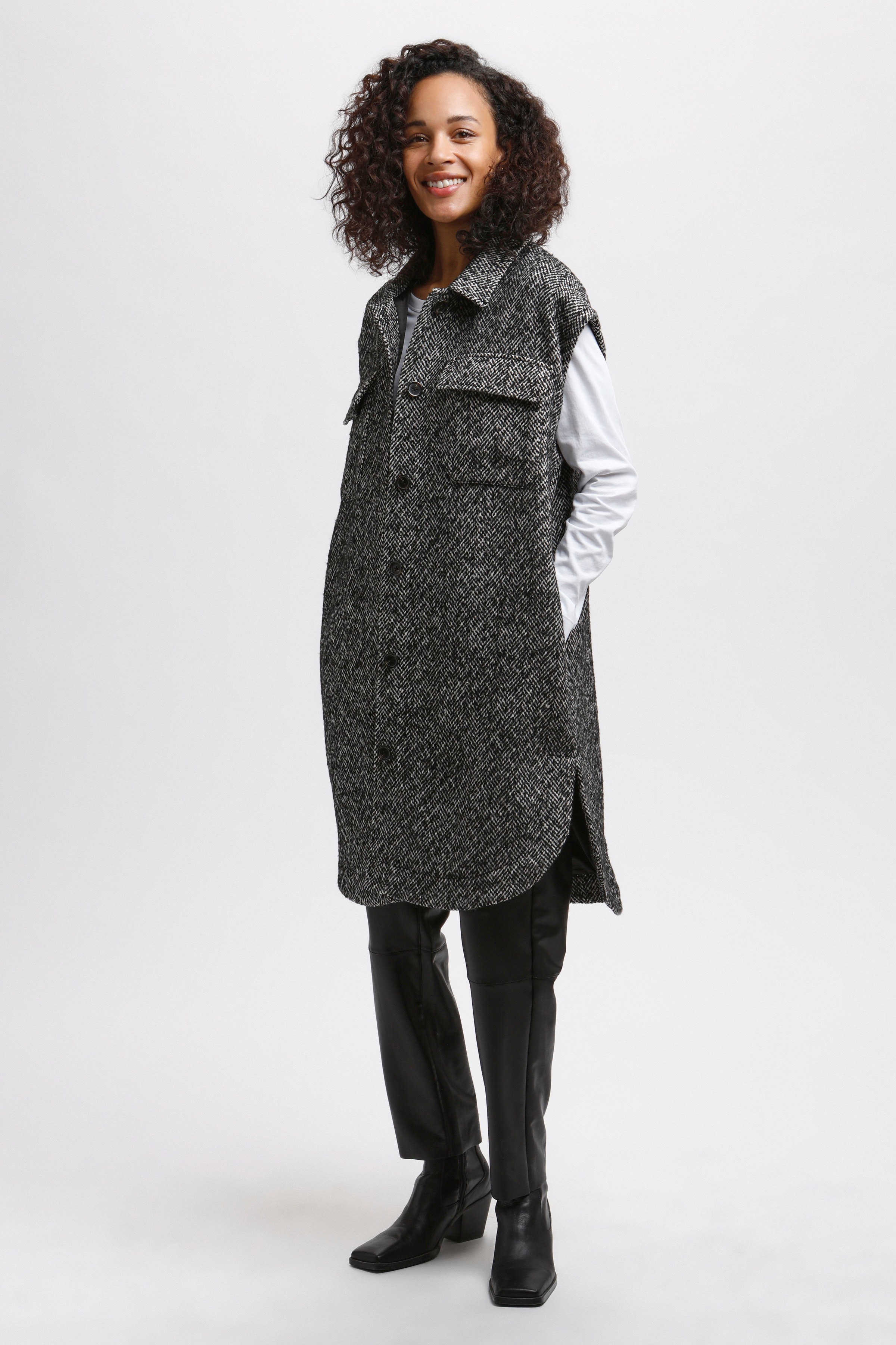 KAtiria Vest LOOKBOOK FRONT 10505720-101634