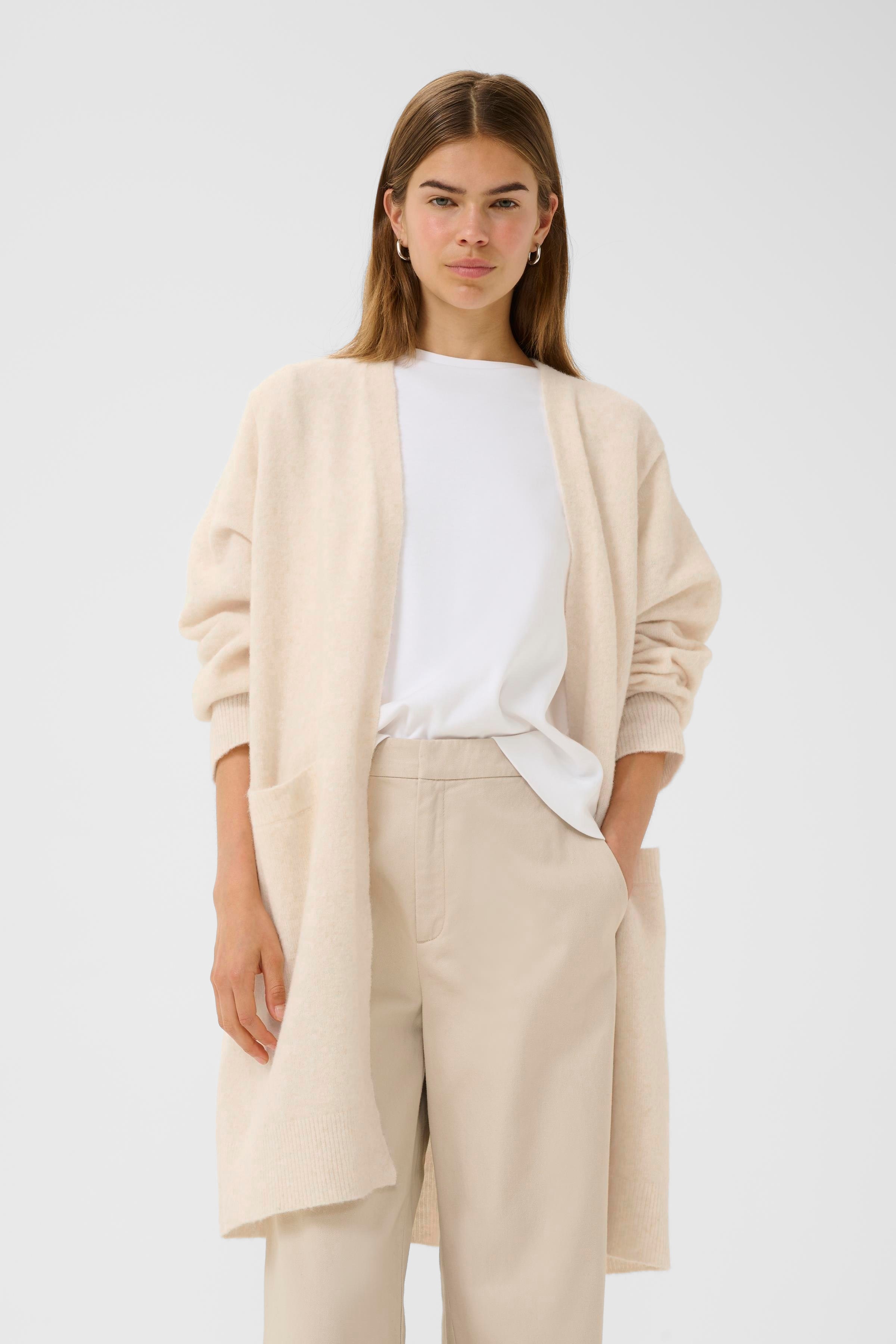 GuniIW Cardigan LOOKBOOK FRONT 30111023-1107011