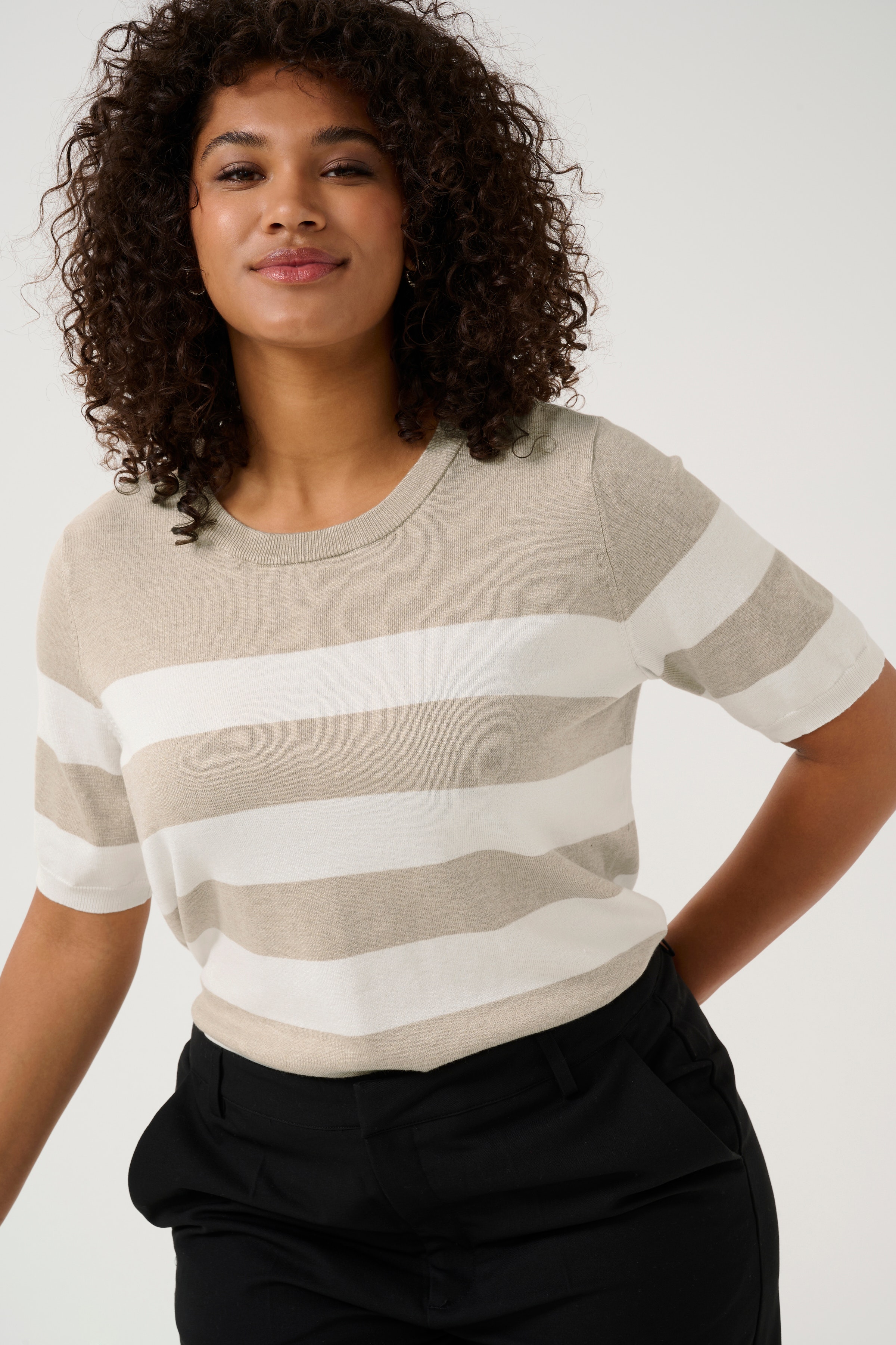 KClizzy Pullover LOOKBOOK DETAIL 10582914-106619