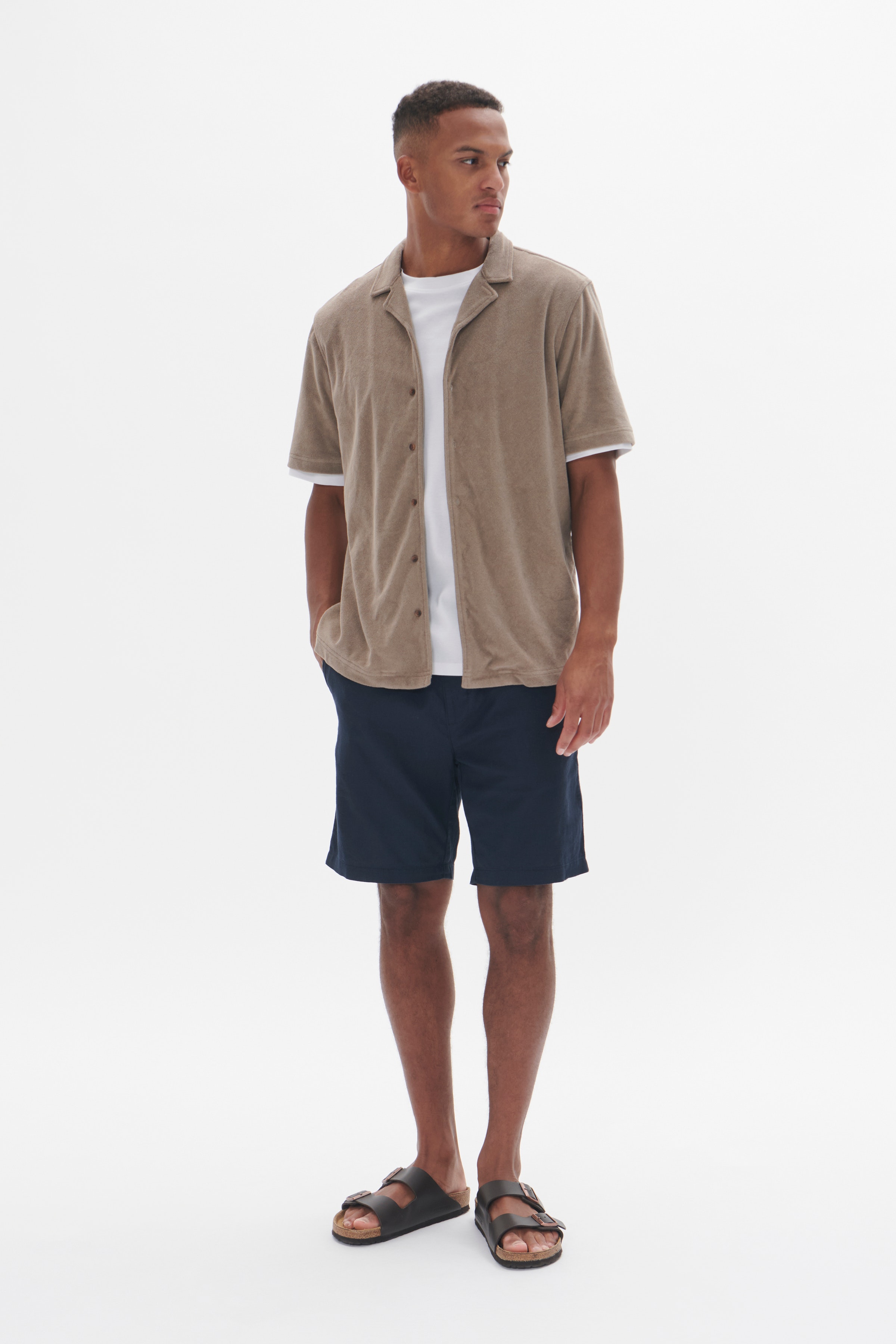 MAbarton linshorts LOCATION NONE 30206032-194011