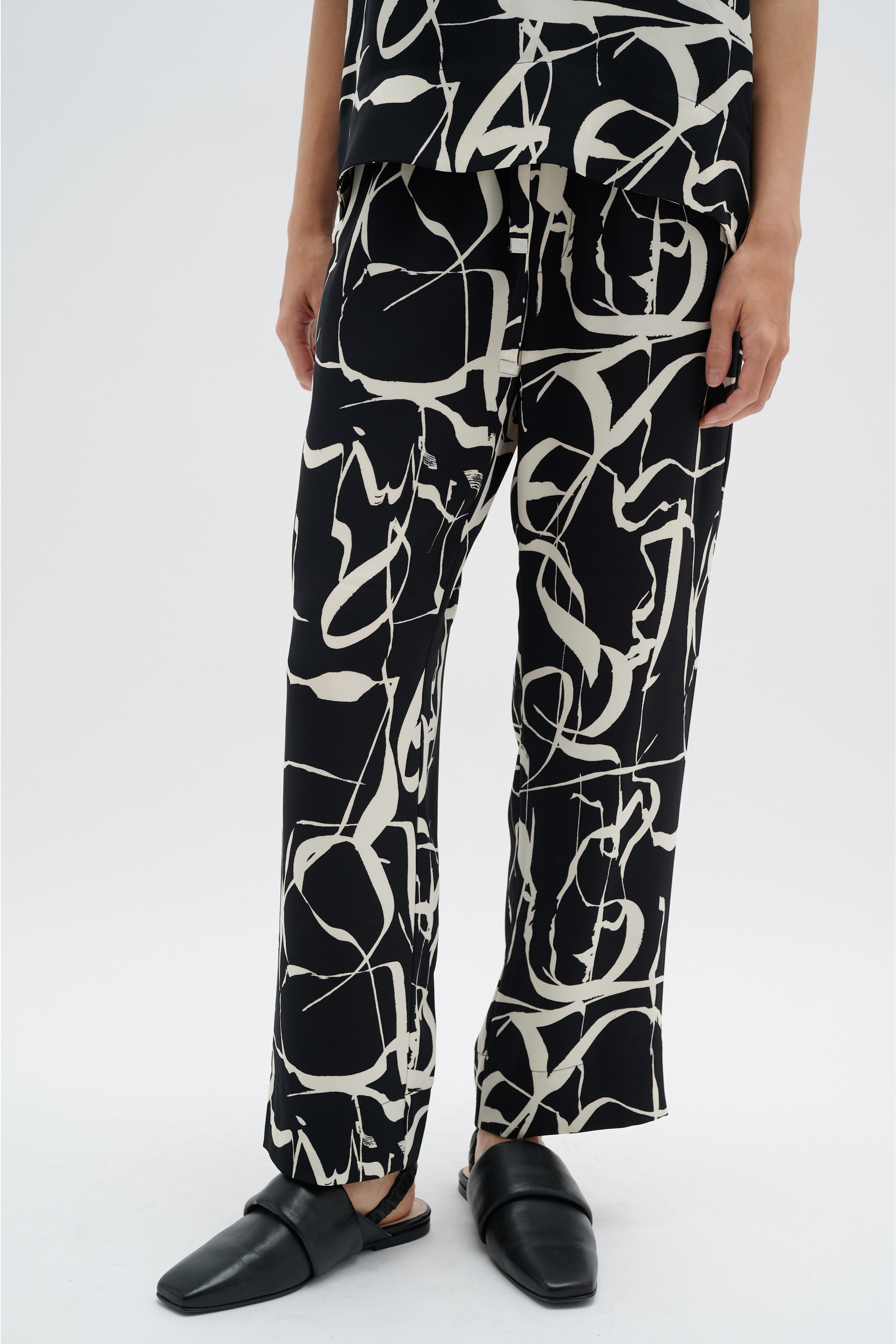 PaileyIW Trousers LOOKBOOK FRONT 30108533-302171