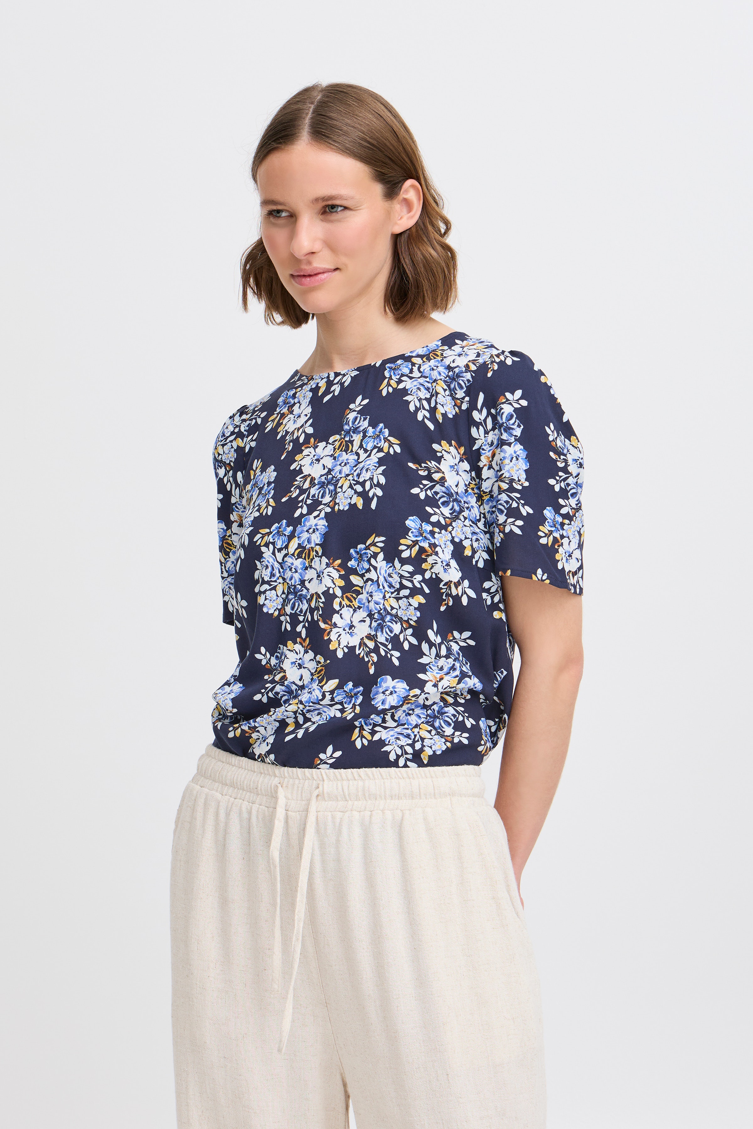 BYMMJOELLA Blouse LOOKBOOK FRONT 20811222-204600