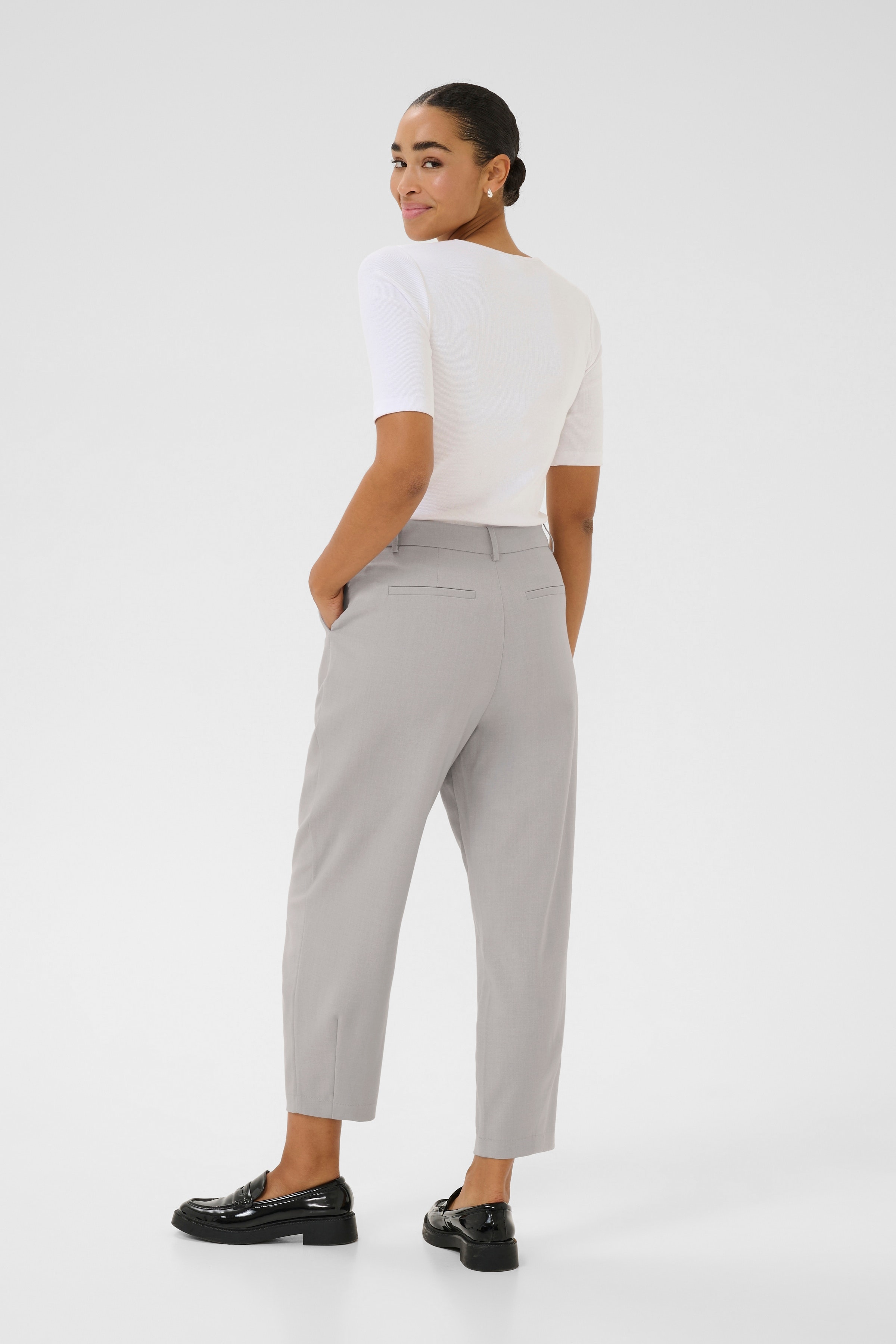 KAmerle Trousers LOOKBOOK BACK 10504769-100123