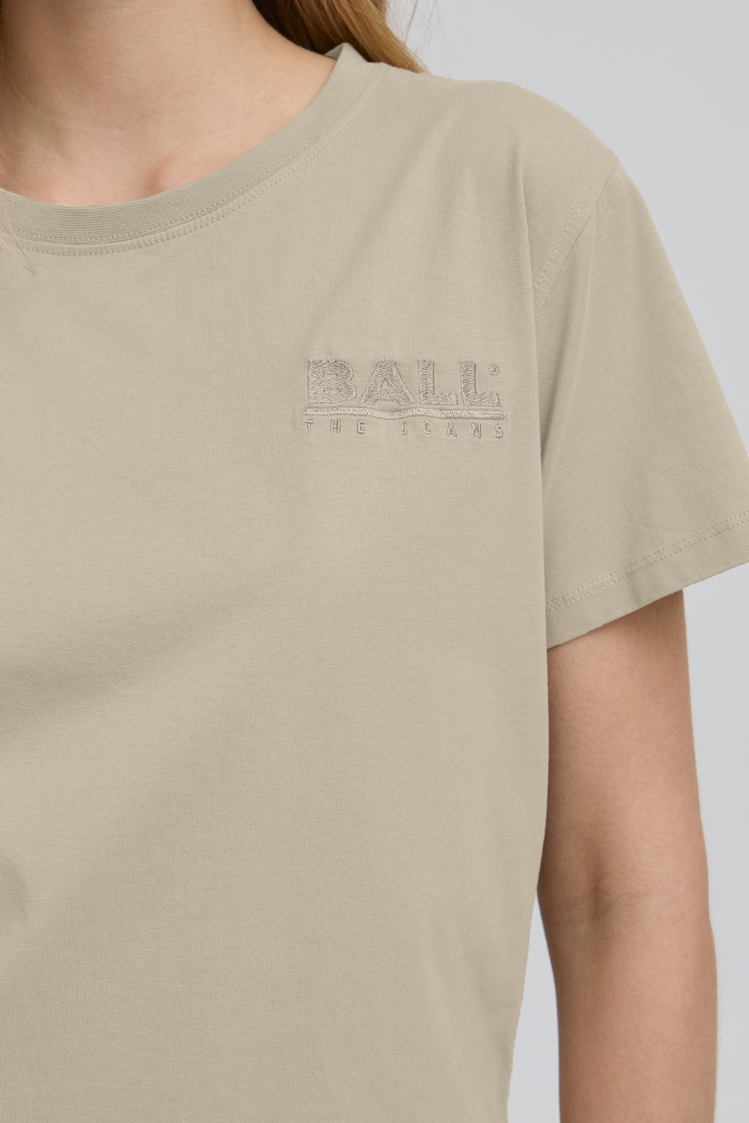 BASIMONA T-shirt LOOKBOOK DETAIL 50405121-170510