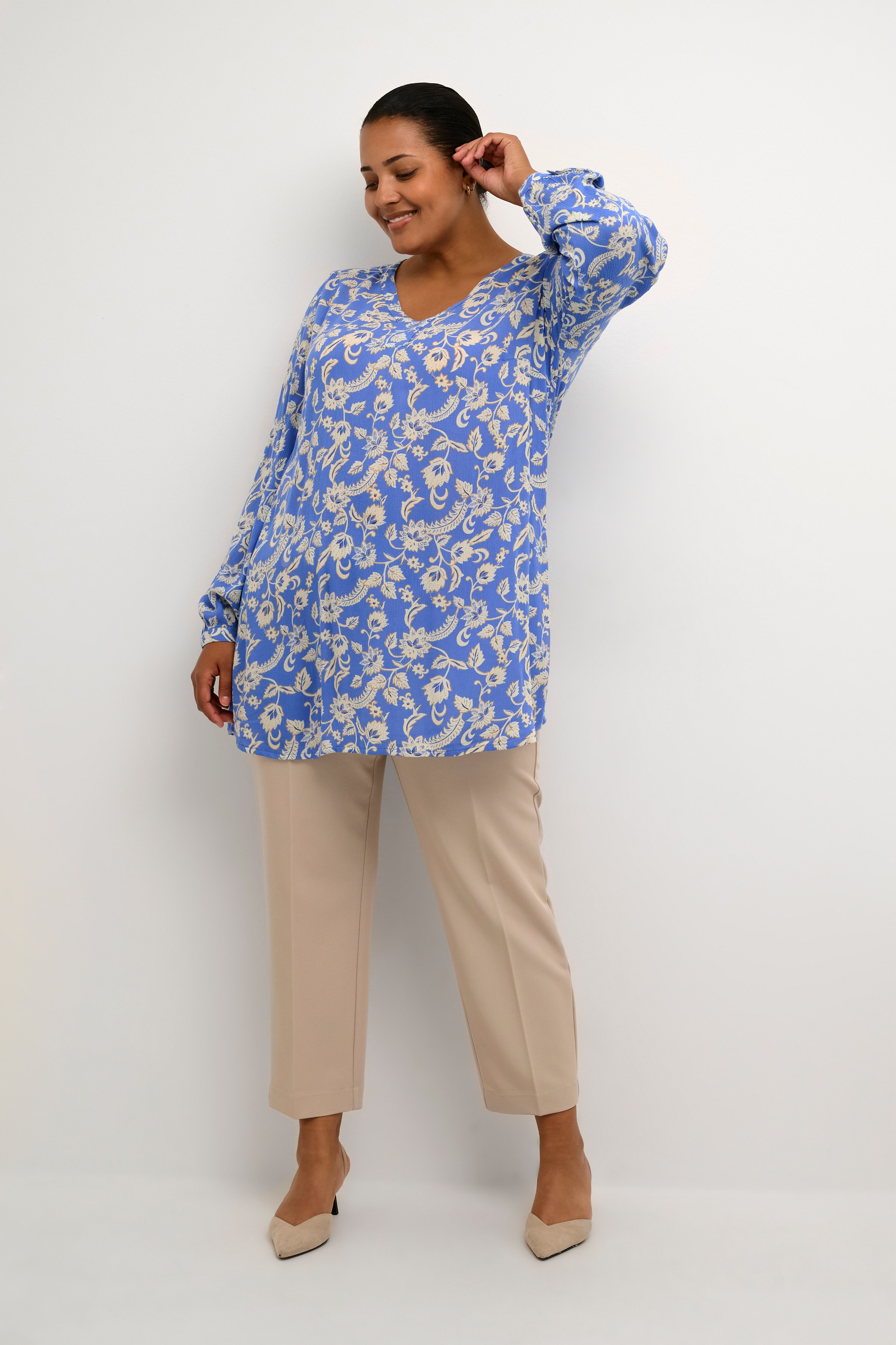 KCami Tunic LOOKBOOK FRONT 10582026-105670