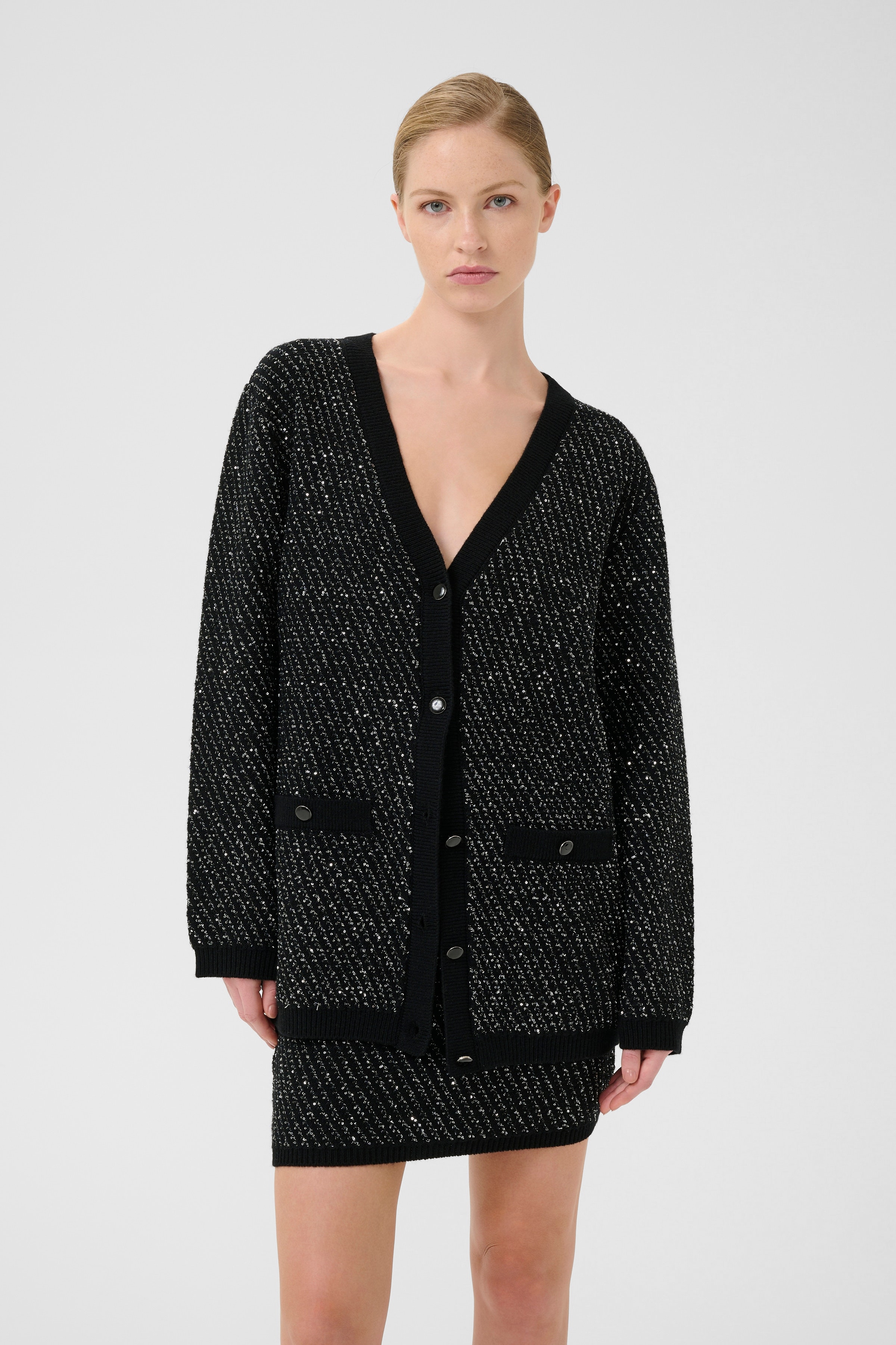 GZcosma Cardigan LOOKBOOK FRONT 10910748-108647