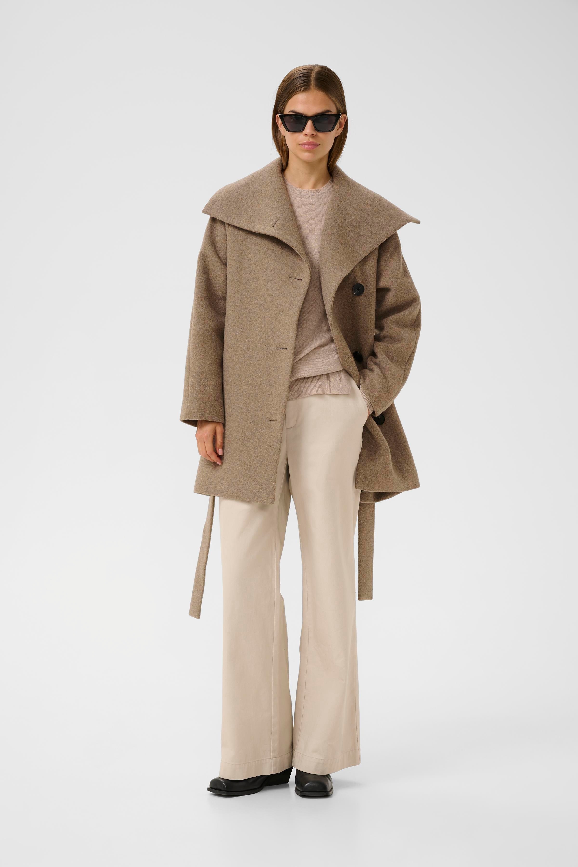 YunahIW Coat LOOKBOOK FRONT 30110611-1813041
