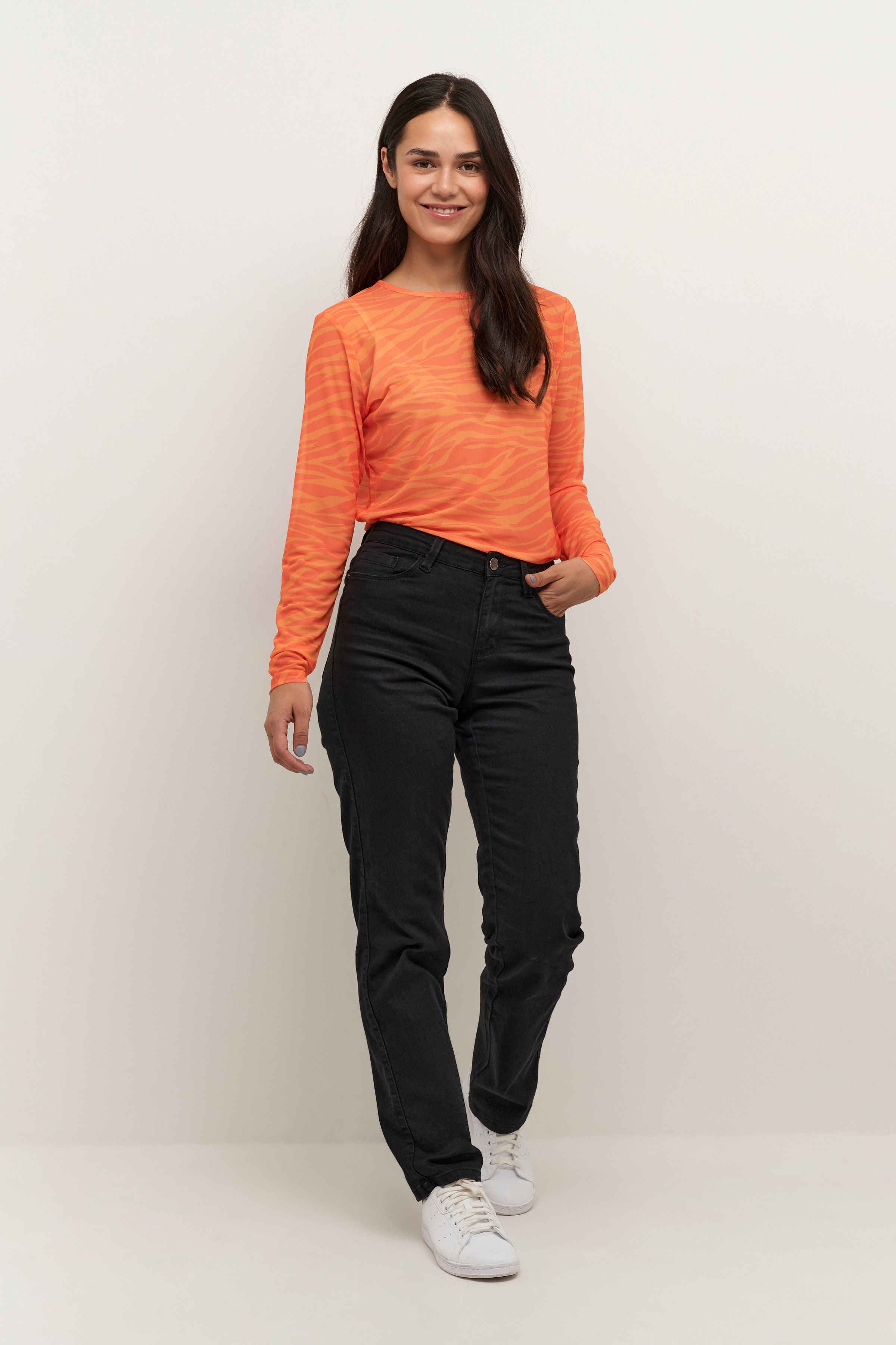 KAmesha Bluse LOOKBOOK FRONT 10551902-104241