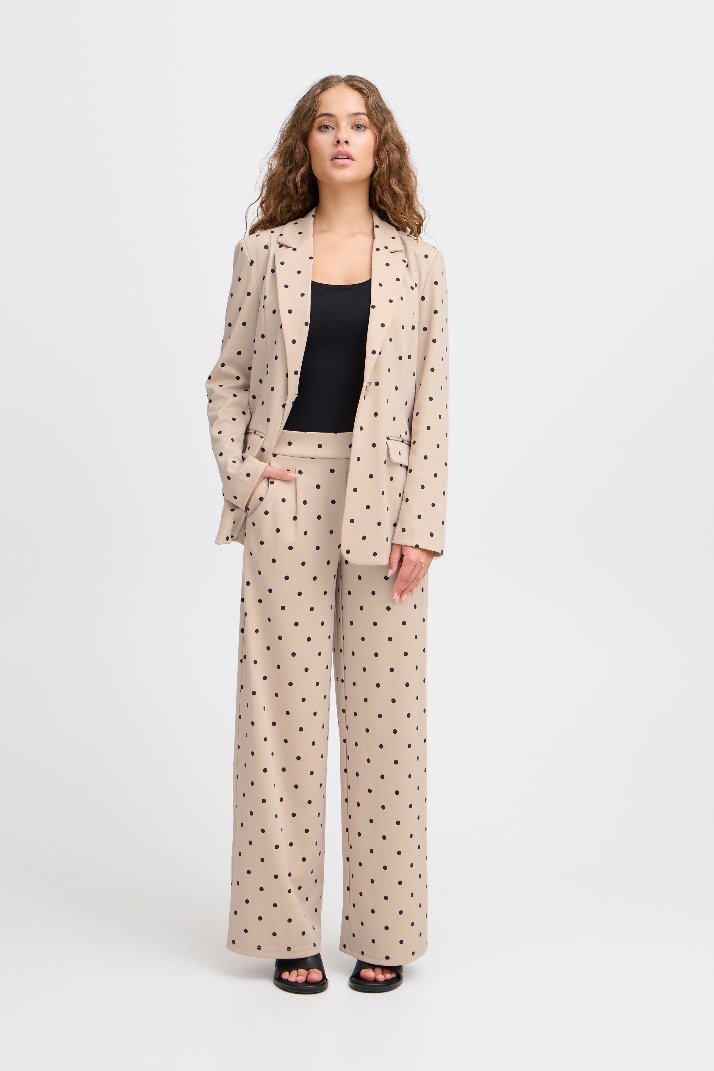IXKATE Hose LOOKBOOK FRONT 20123588-205019