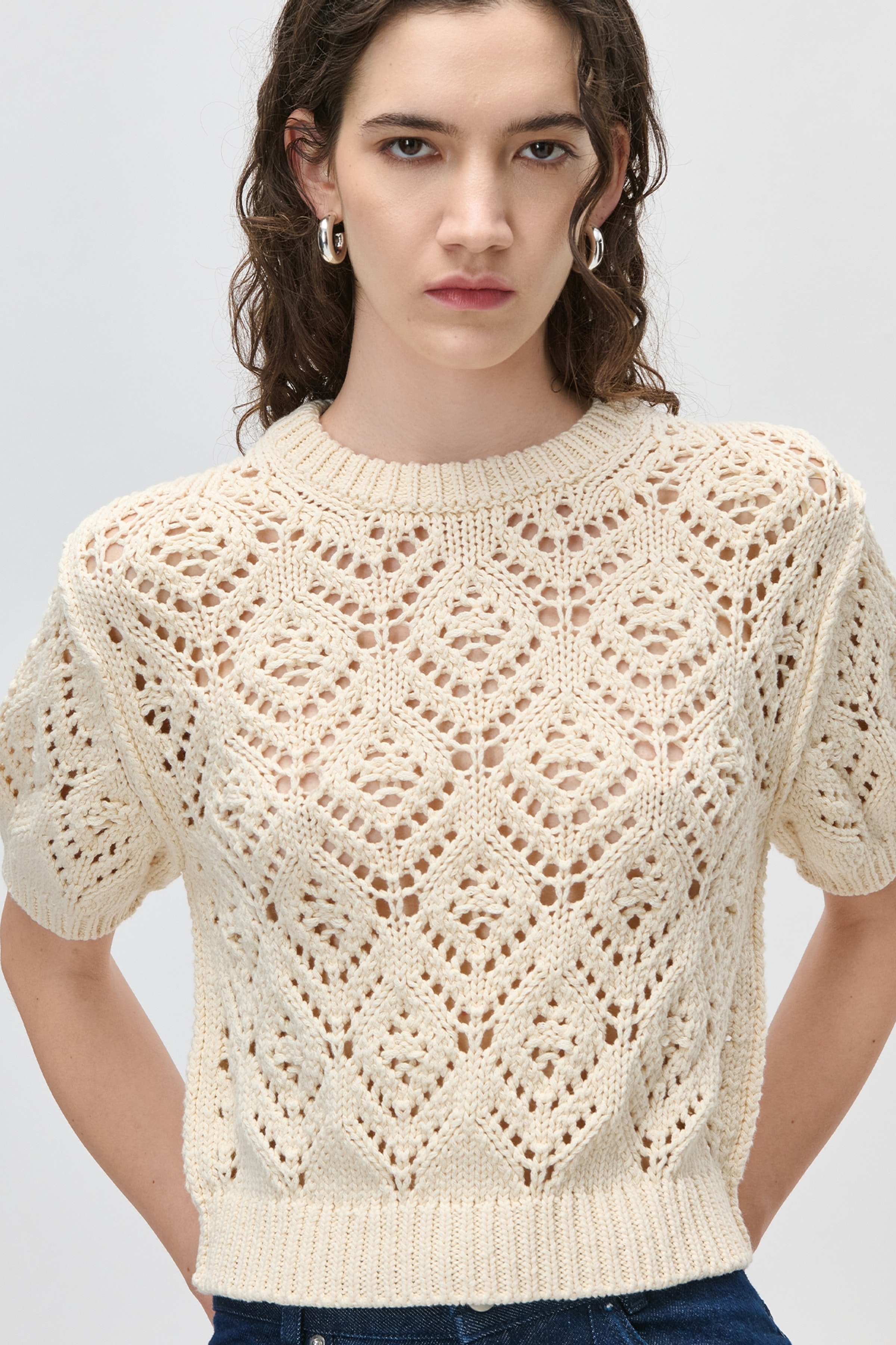 FELIZ Top LOOKBOOK FRONT 30600607-WH022