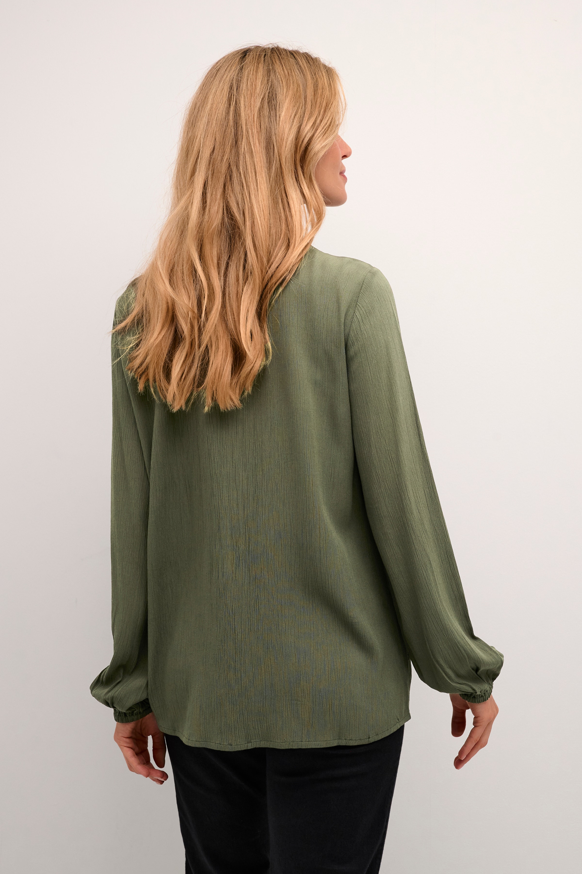 BPlouise Blus LOOKBOOK BACK 10590633-190511B
