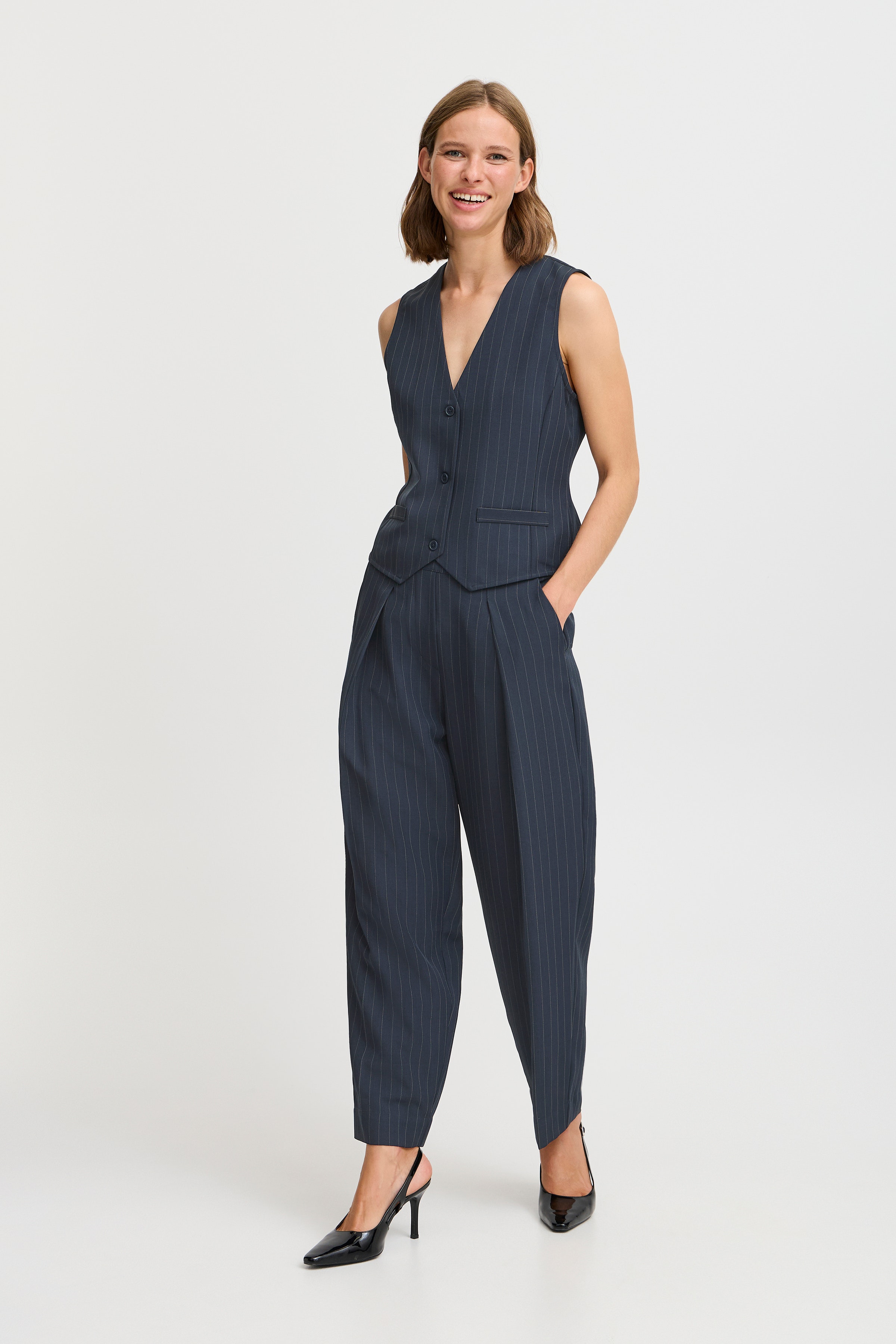 BYMMIDDE Vest LOOKBOOK FRONT 20815516-203921