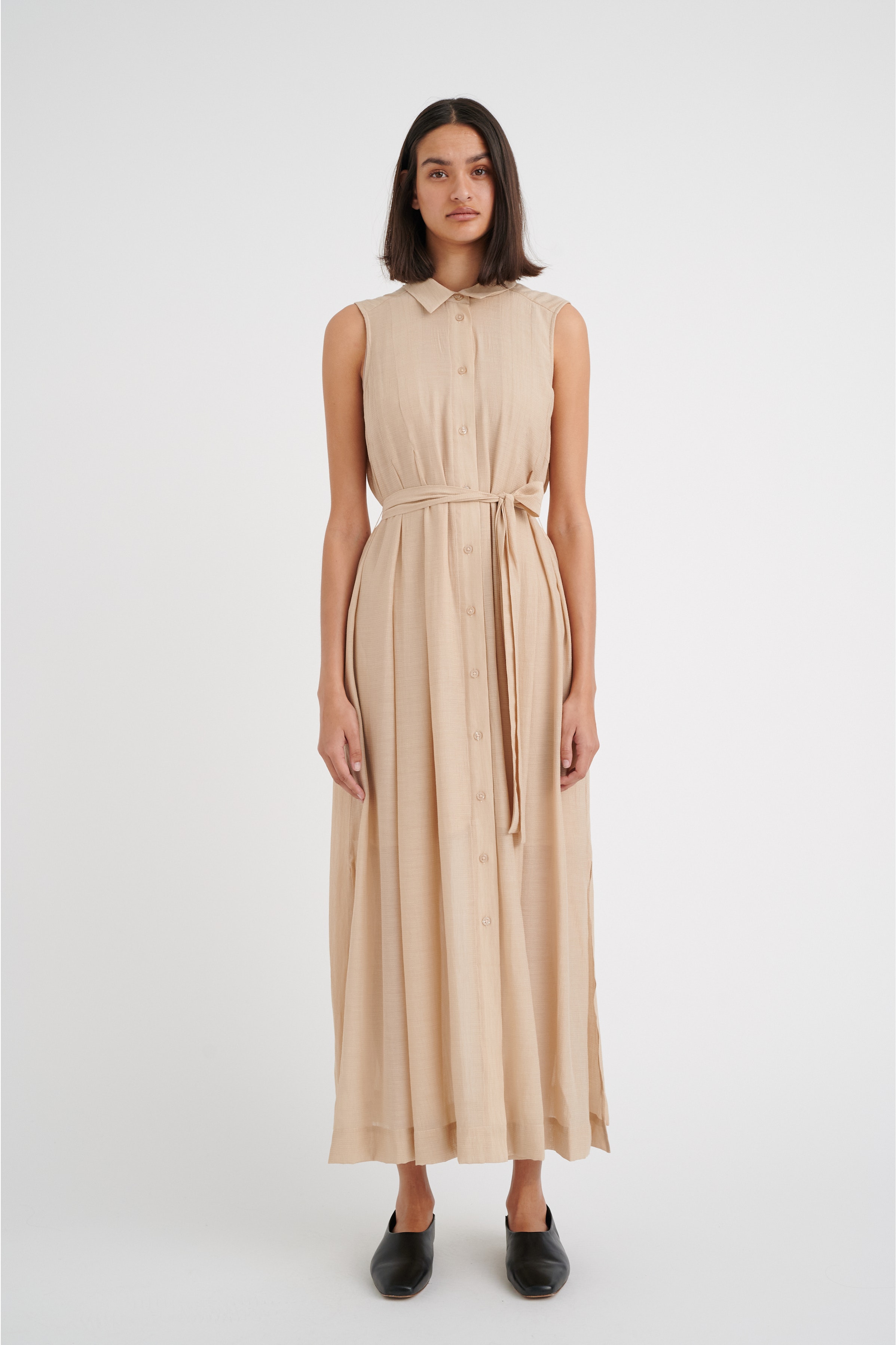 RashaIW Long Jurk LOOKBOOK FRONT 30107335-151308