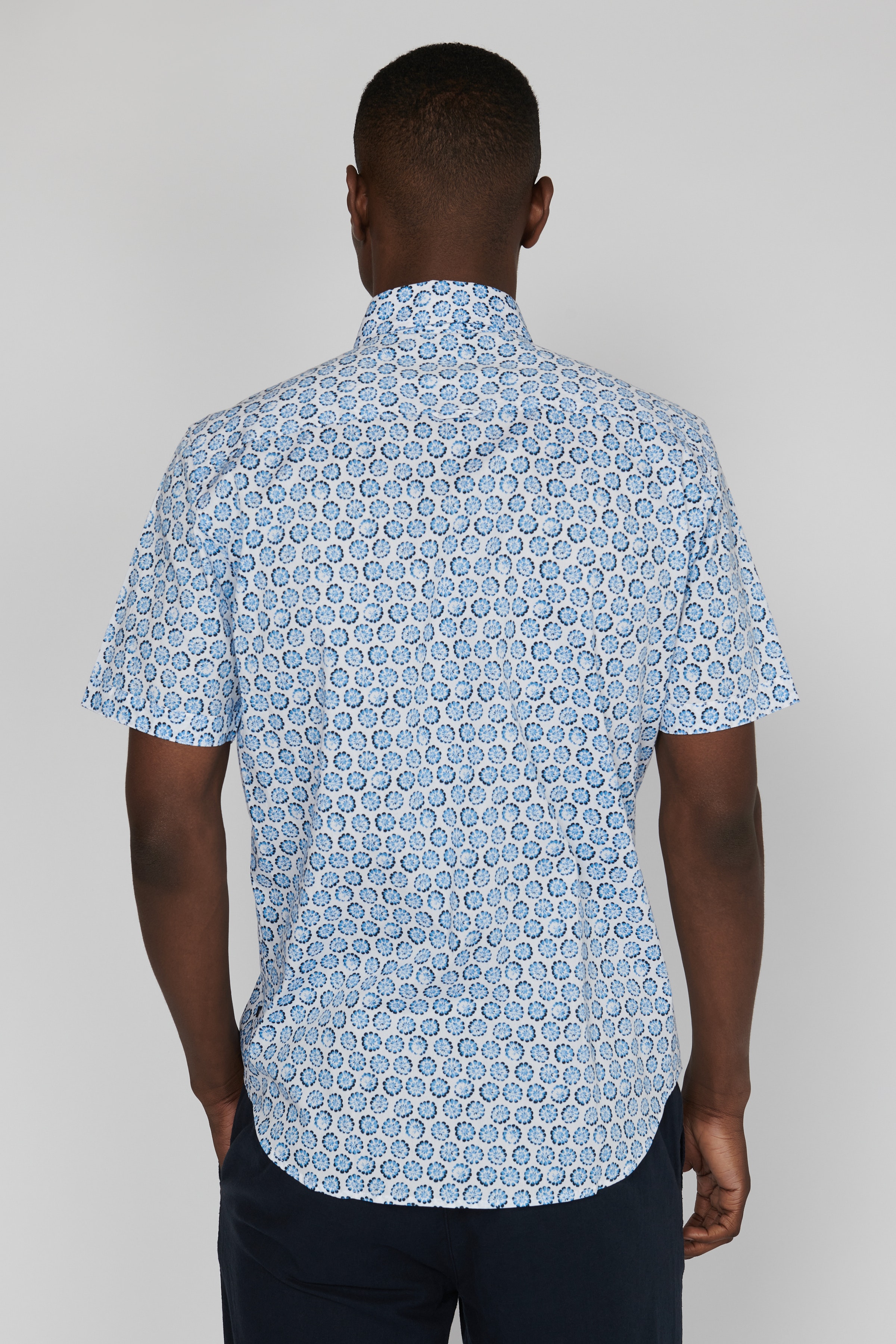 MAtrostol Shirt LOOKBOOK BACK 30206764-194037