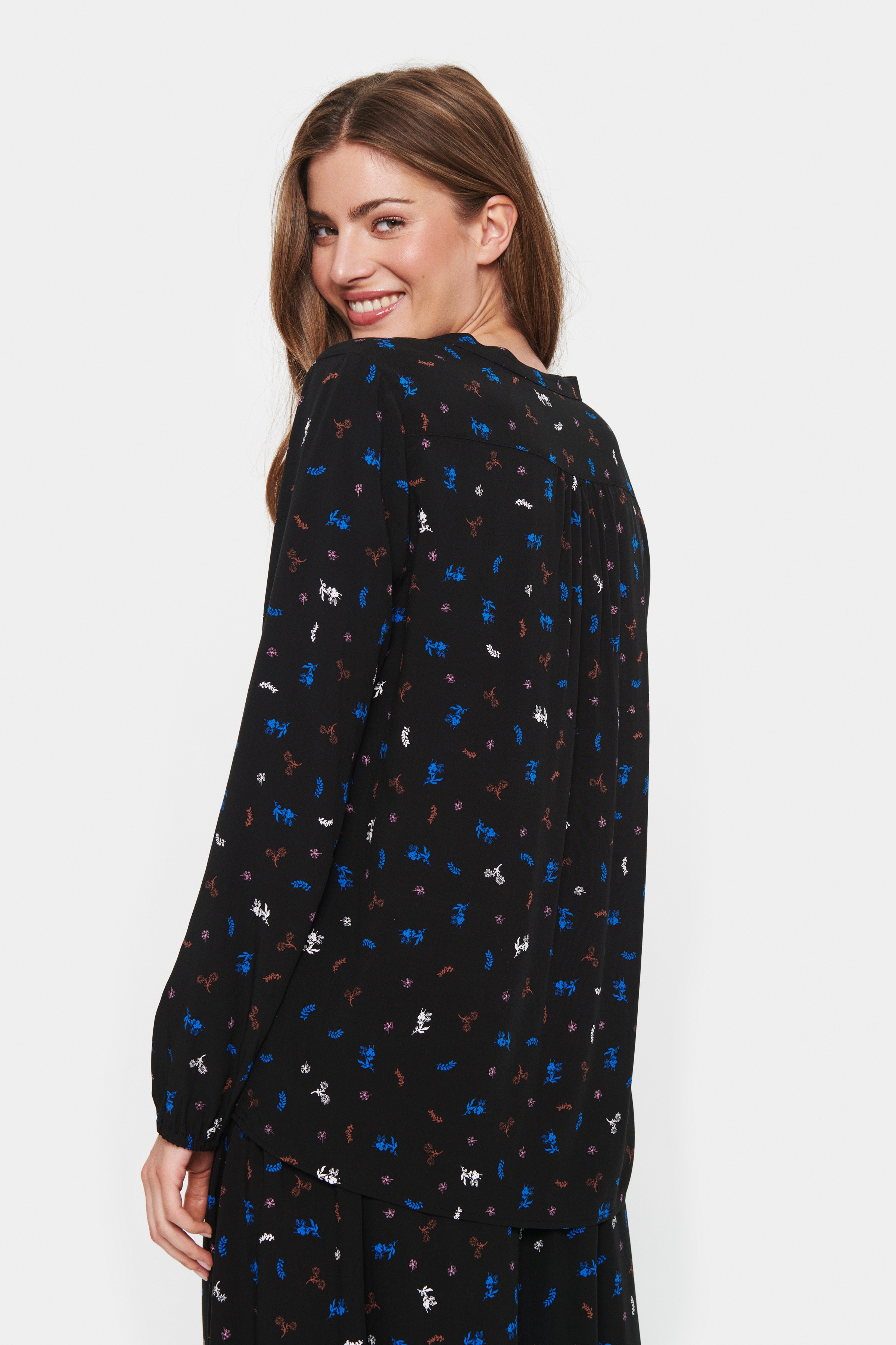 EdaSZ Skjorta LOOKBOOK BACK 30511901-600404