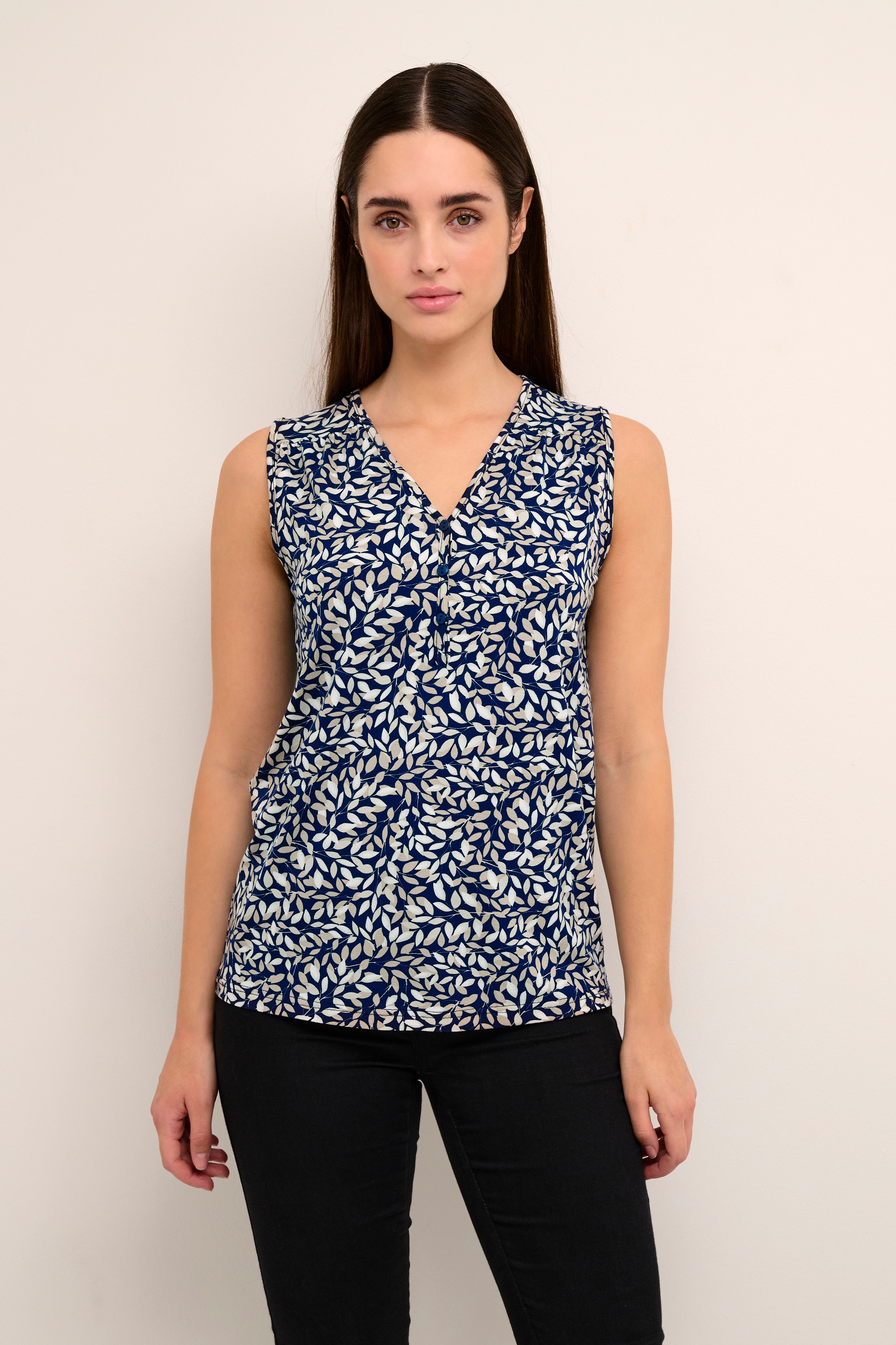 BPtina T-shirt LOOKBOOK FRONT 10590496-104524B