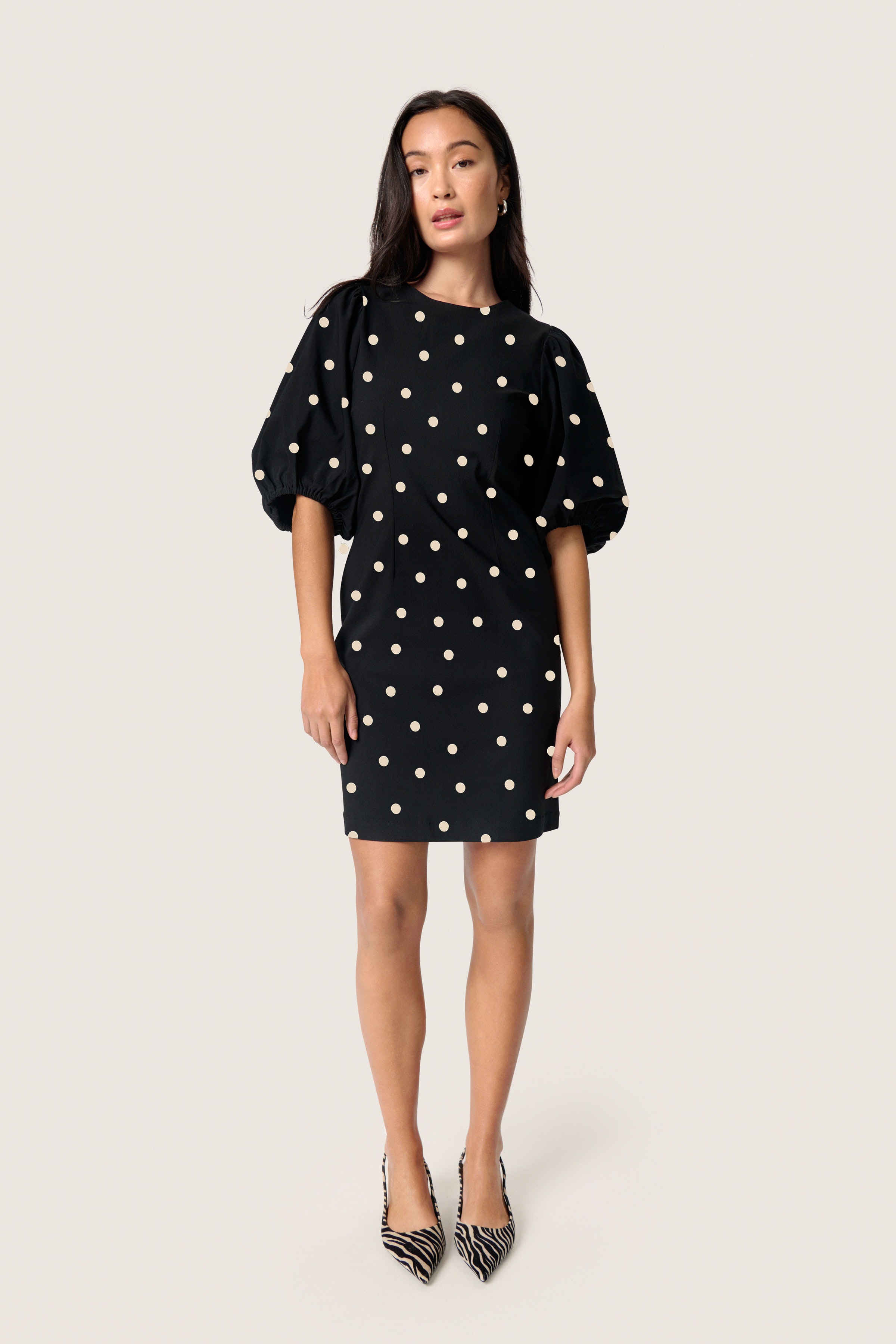 SLZazu Kleid LOCATION NONE 30408464-304858