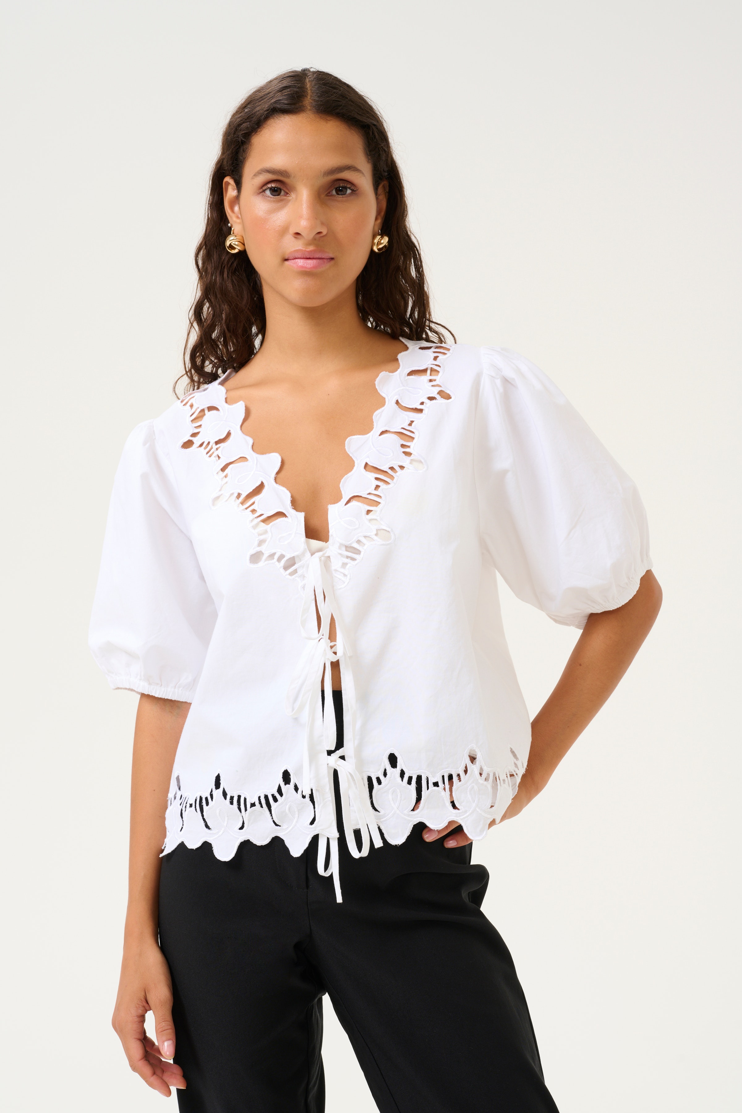 KBVictoria Lace blouse LOOKBOOK FRONT 10105455-110601